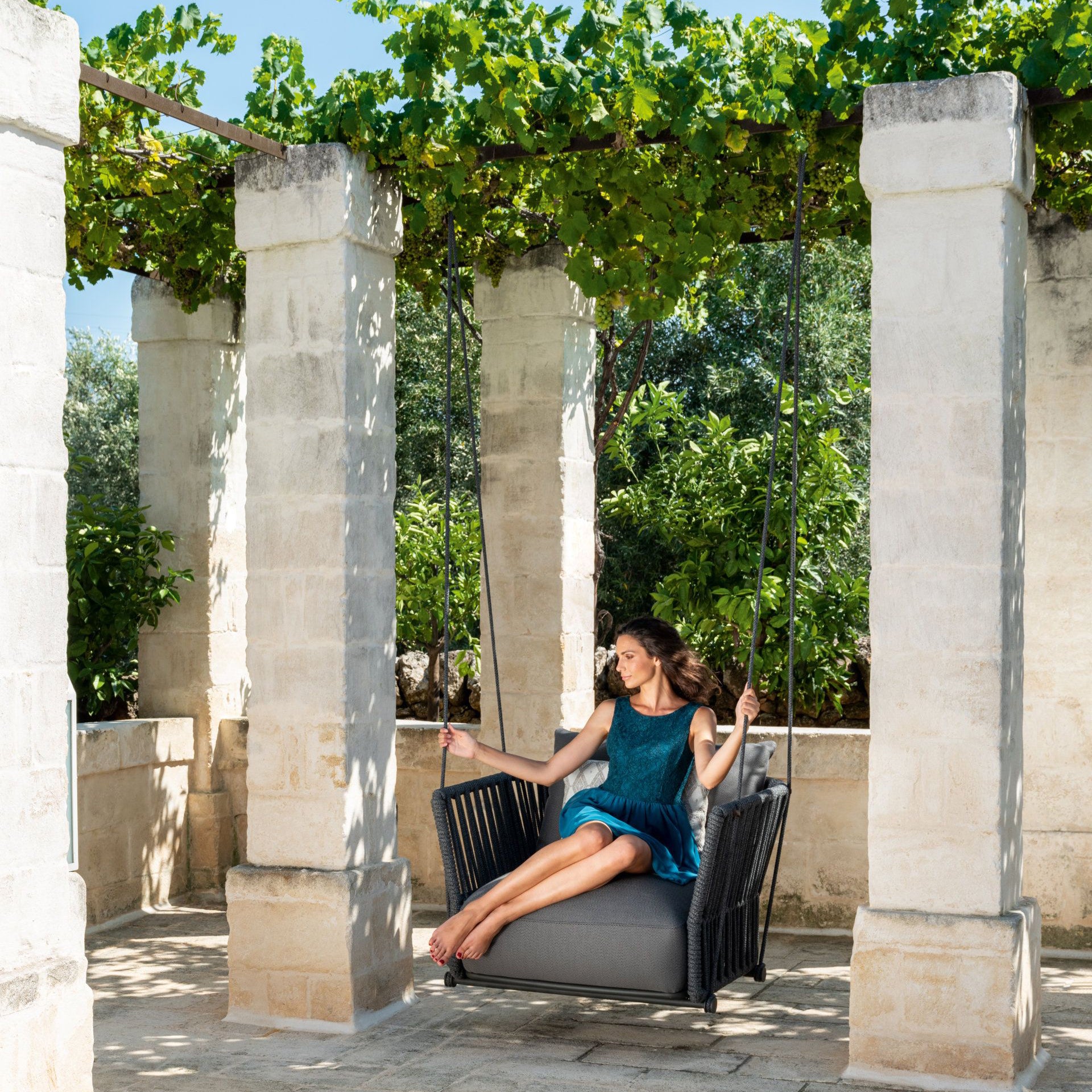 Moon Hanging Chair-Talenti-moderndesign.io