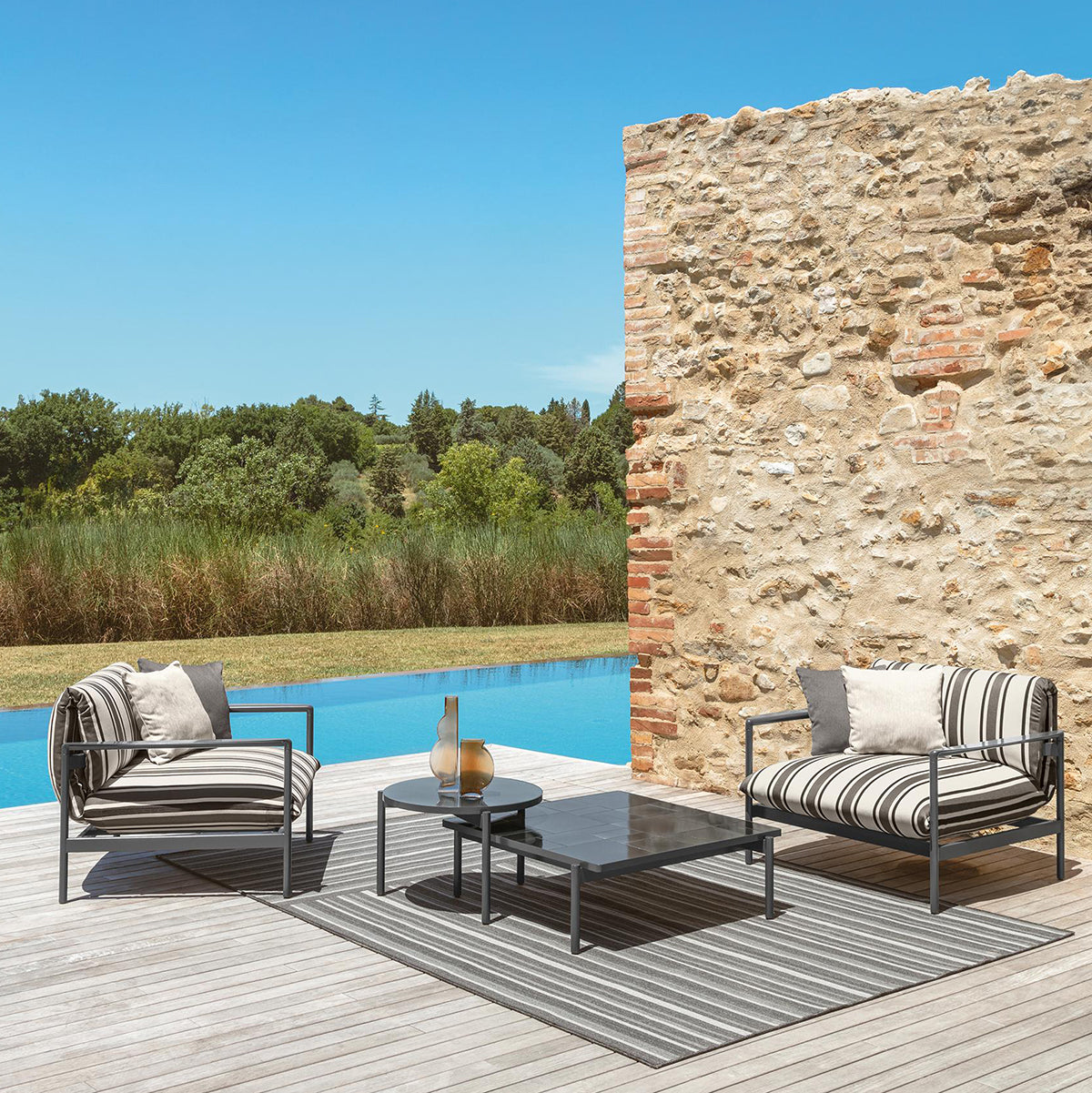 Nalu Armchair-Talenti-moderndesign.io
