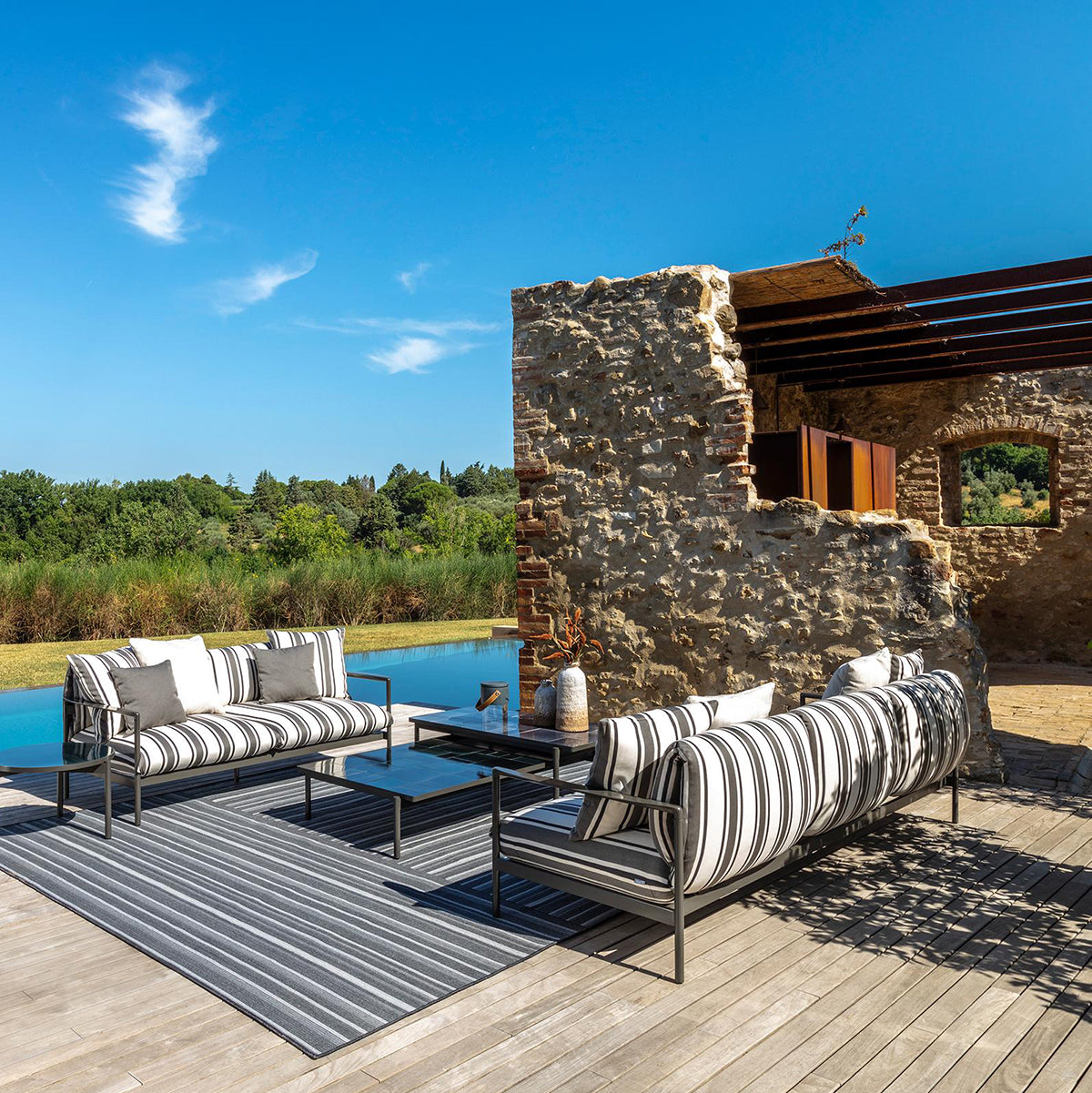 Nalu Sofa-Talenti-moderndesign.io