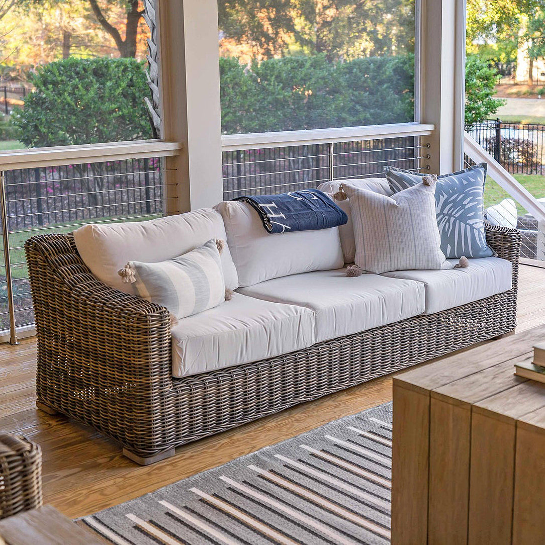 Newport Sofa-Harbour Outdoor-moderndesign.io