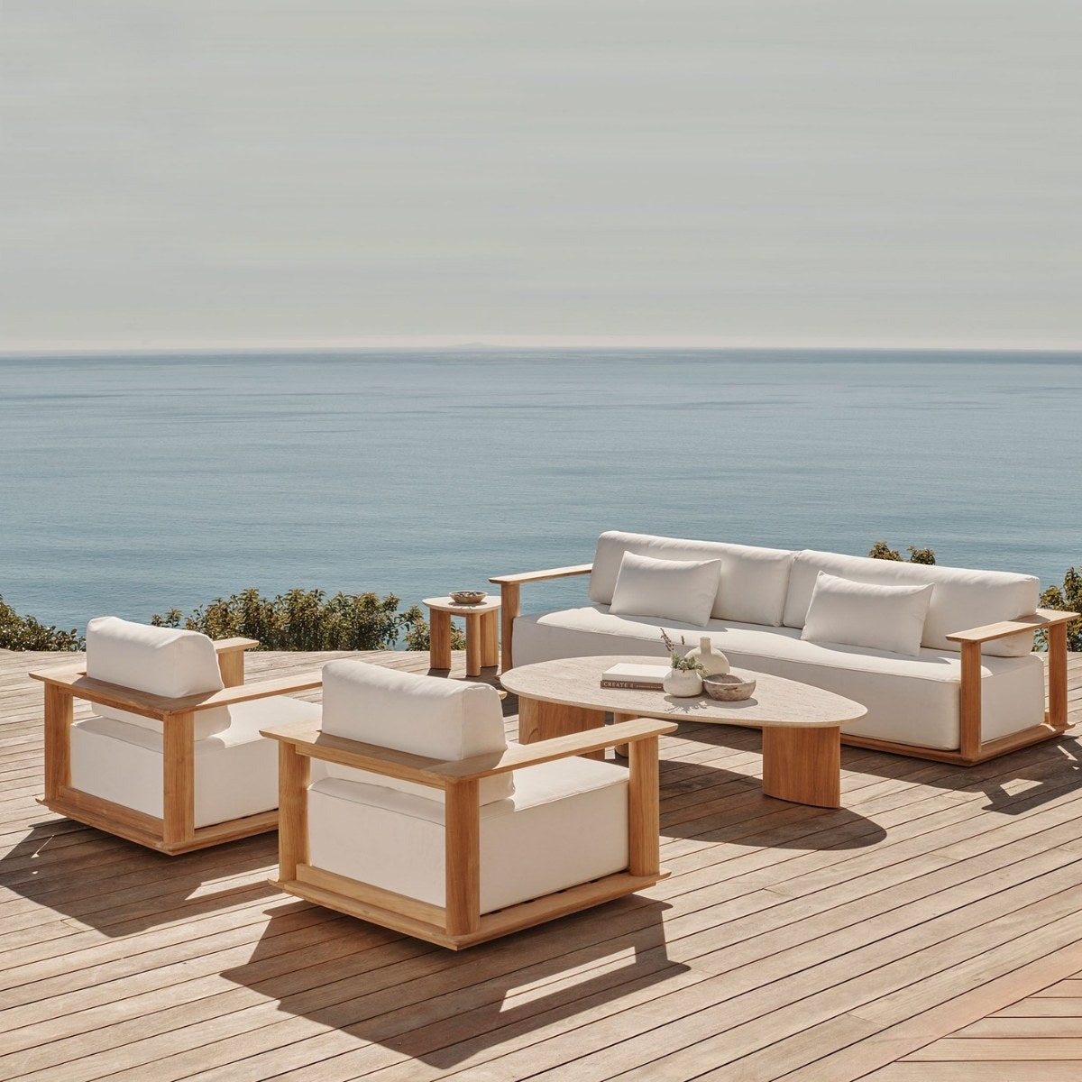 Newport Sofa-Harbour Outdoor-moderndesign.io
