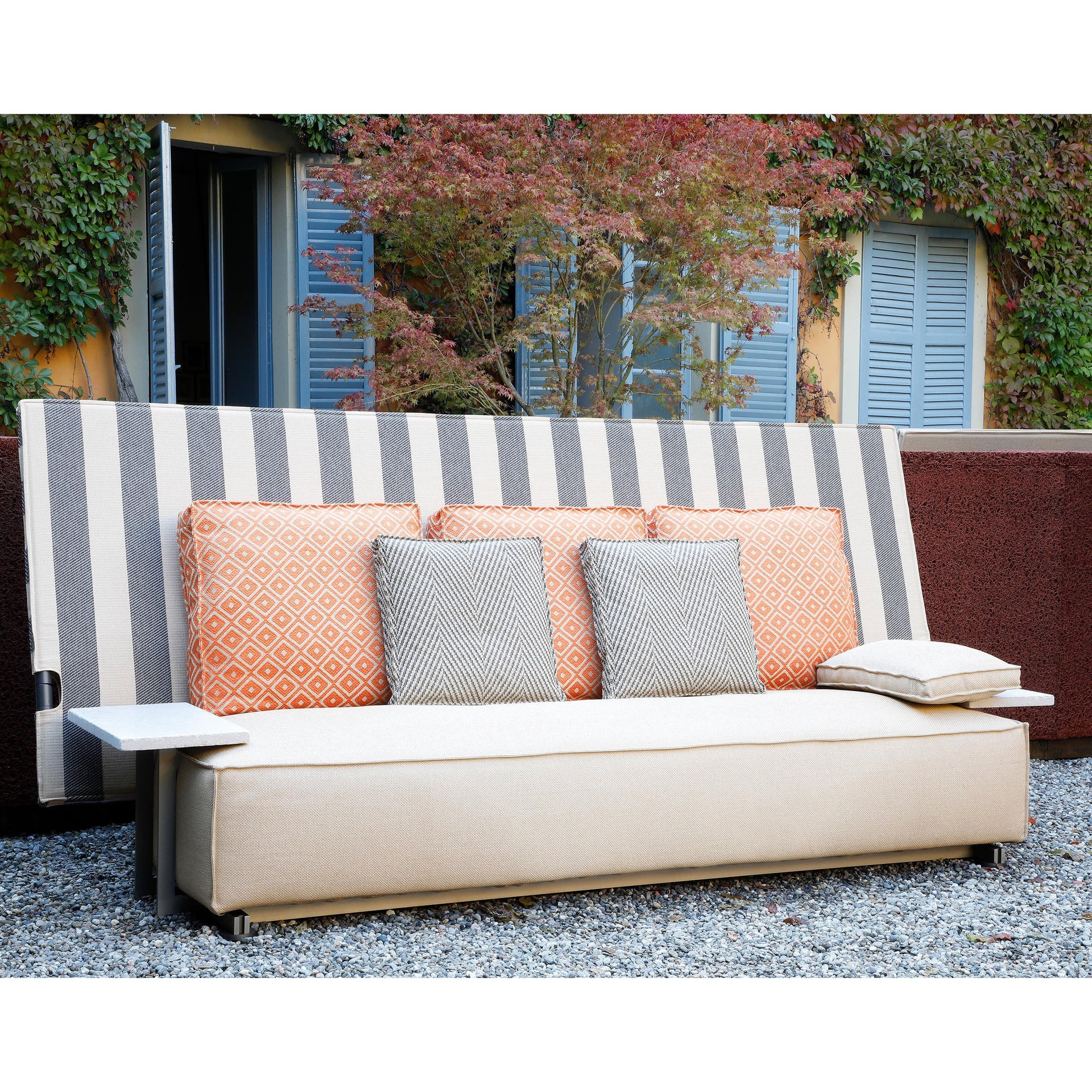 Oh It Rains Sofa-B&B Italia-moderndesign.io