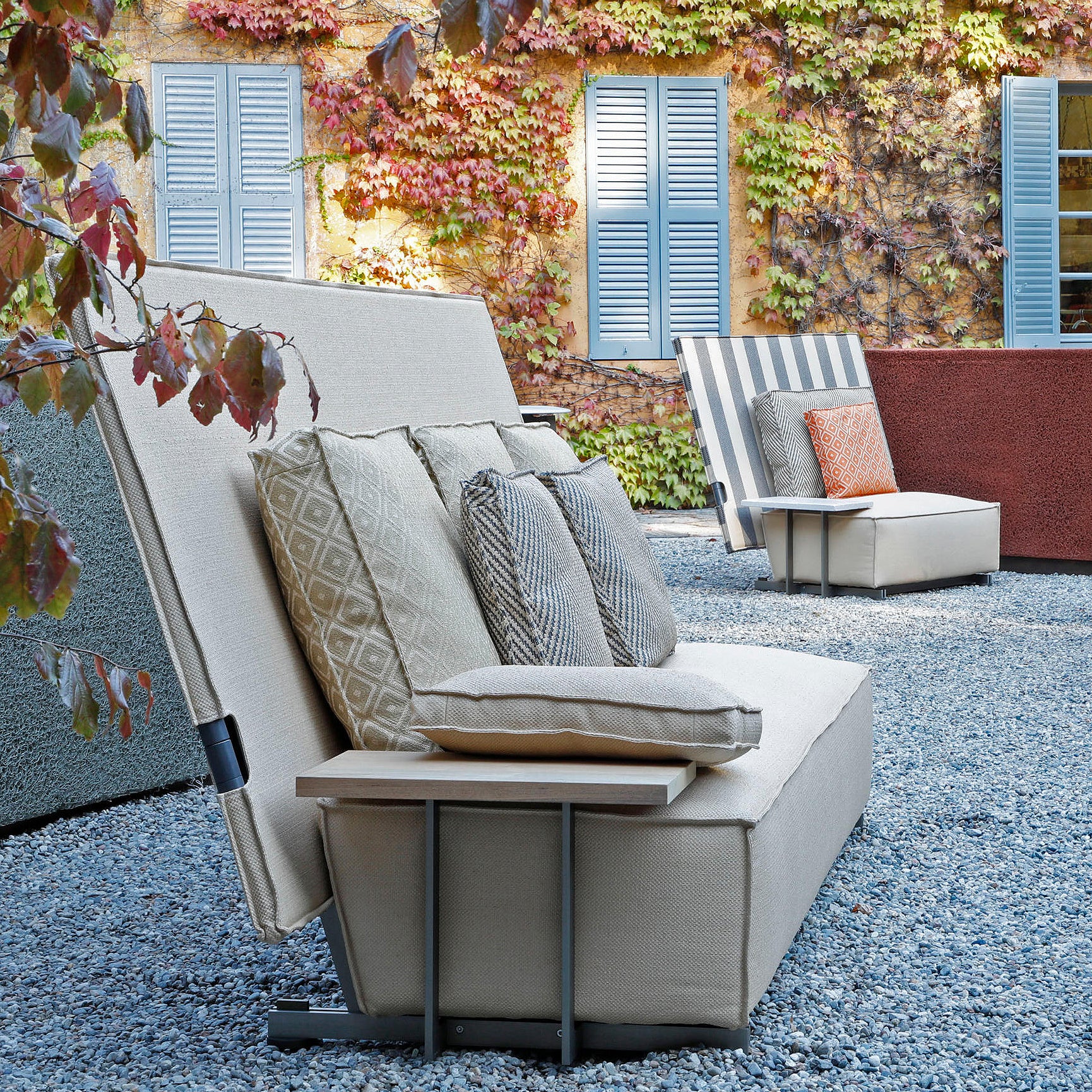 Oh It Rains Sofa-B&B Italia-moderndesign.io