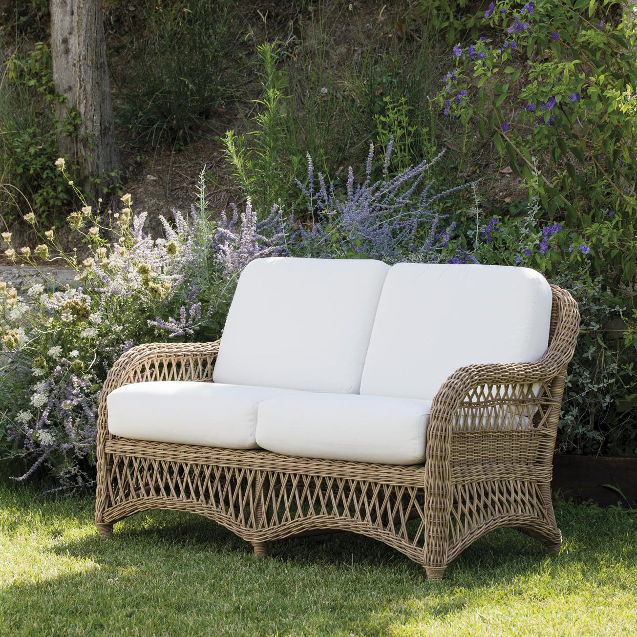Olimpia Sofa-Unopiu-moderndesign.io