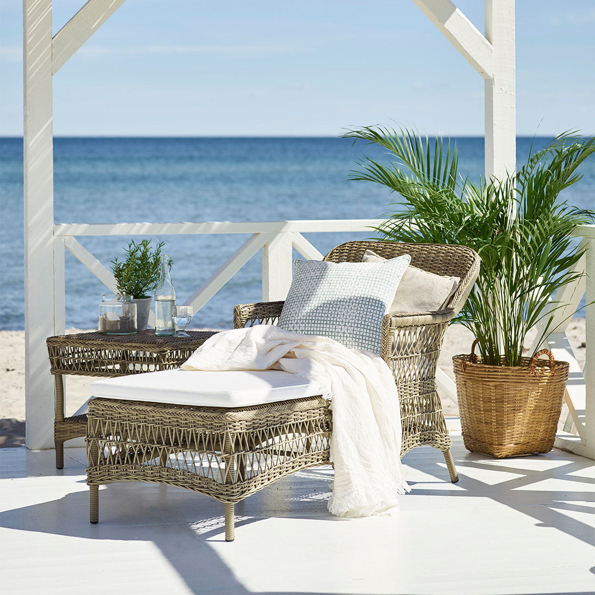 Olivia Sunlounger-Sika Design-moderndesign.io