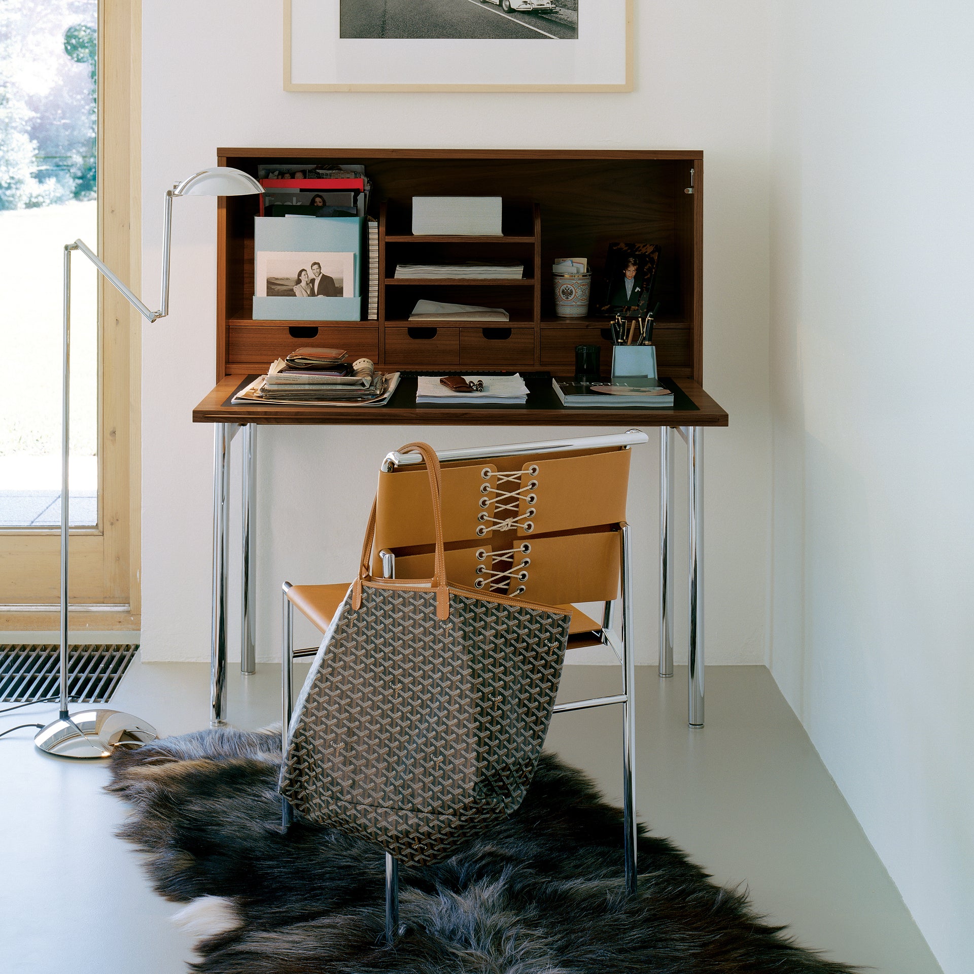 Orcus Desk-Classicon-moderndesign.io