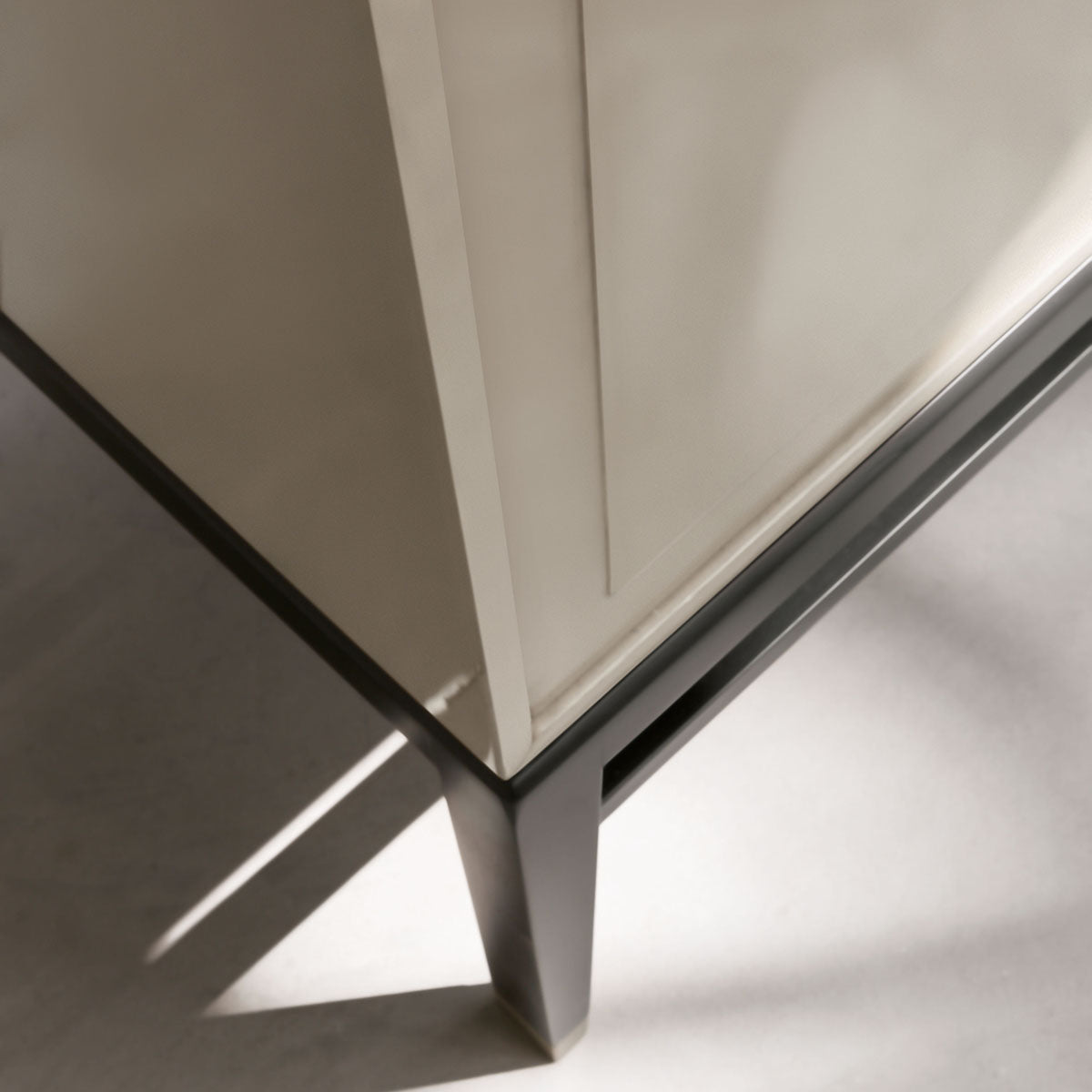 Oriental Credenza-Alivar-moderndesign.io
