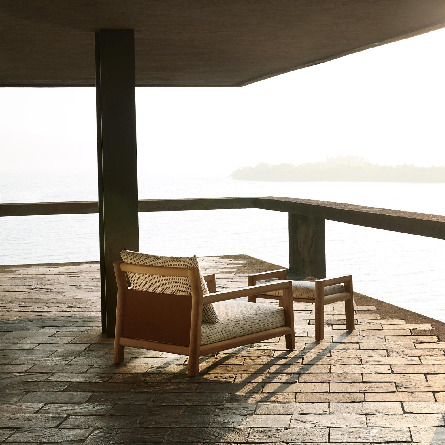 Pablo Armchair-B&B Italia-moderndesign.io