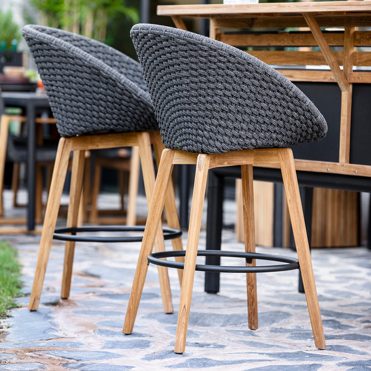Peacock 5455 High Stool (with arms)-Cane-Line-moderndesign.io