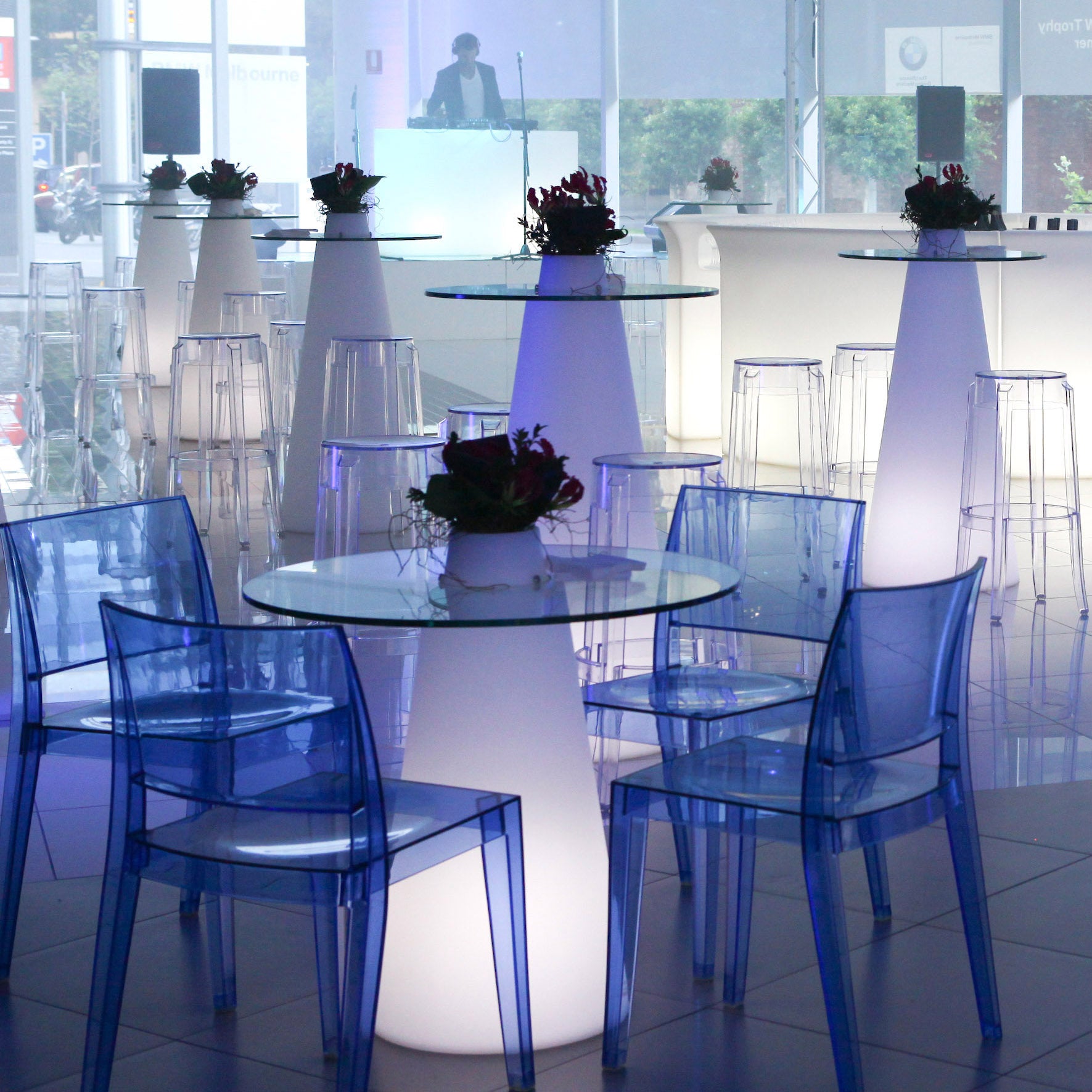Peak Dining Table (Round)-Slide-moderndesign.io