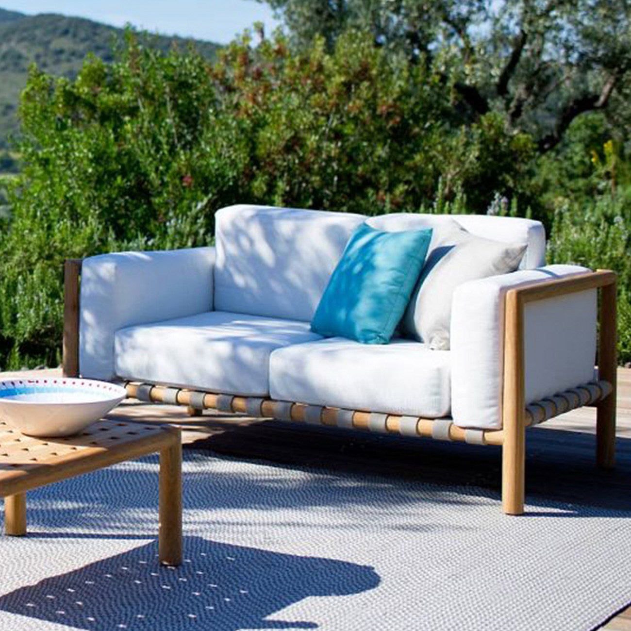 Pevero Sofa-Unopiu-moderndesign.io