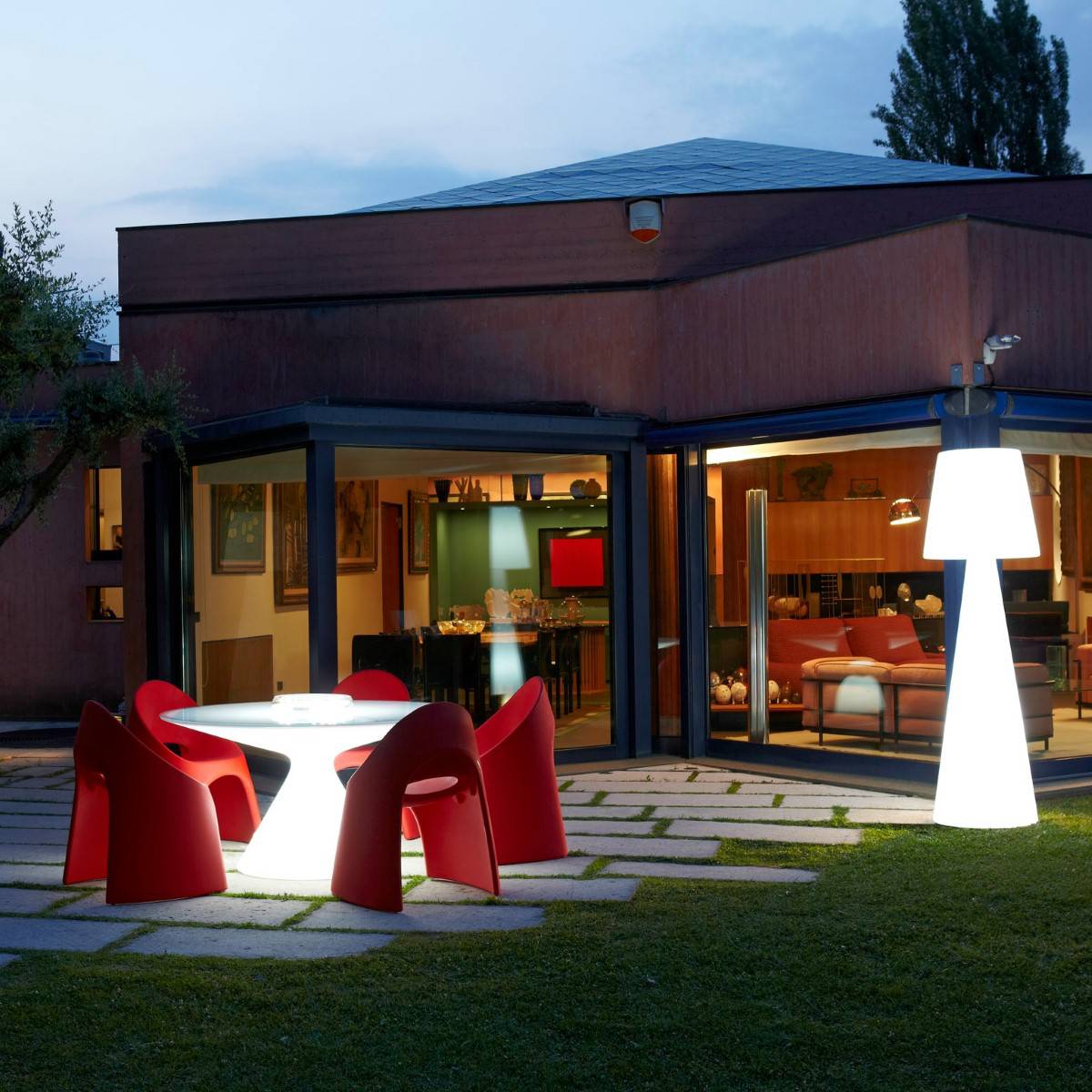 Pivot Lighting (Floor)-Slide-moderndesign.io
