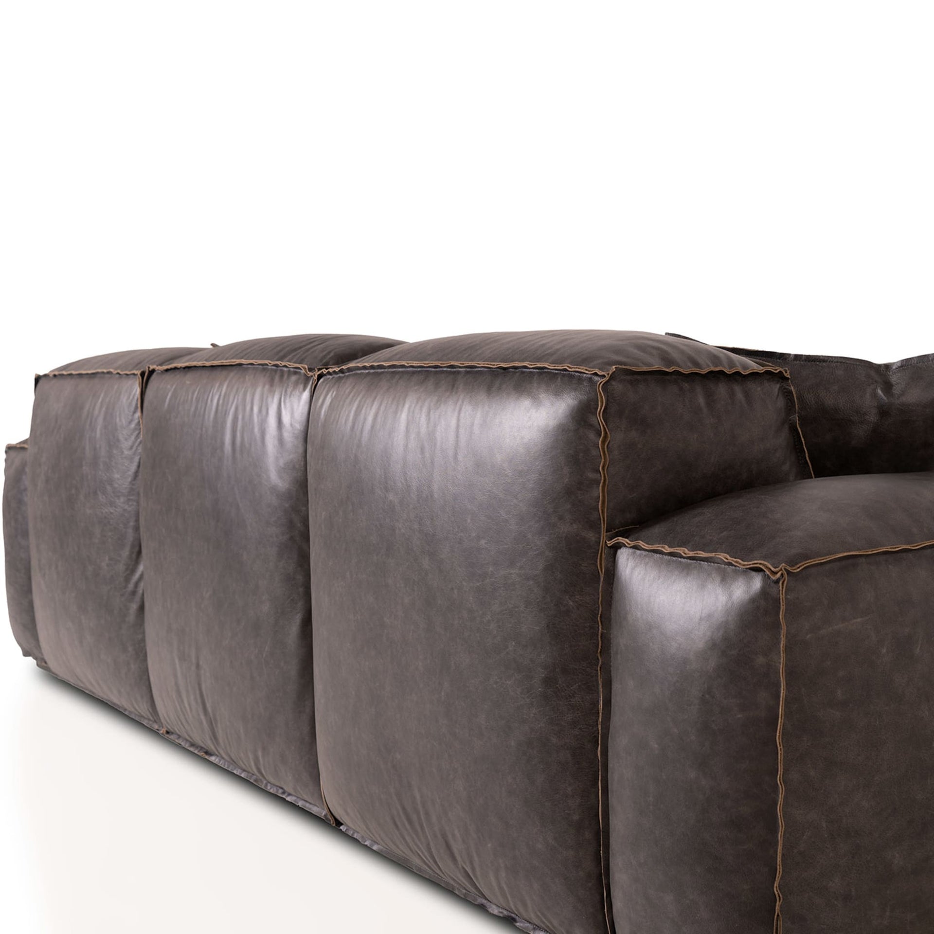 Placido Sofa-Mantellassi 1926-moderndesign.io