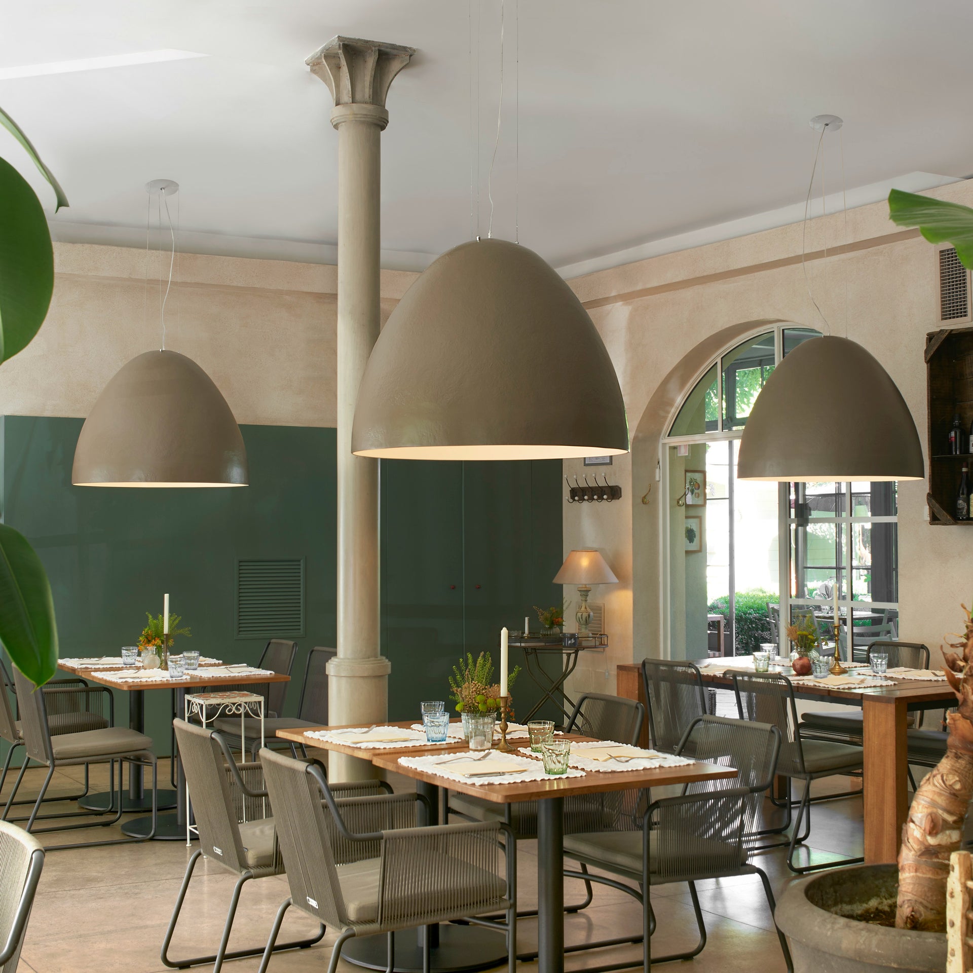 Plume Lighting (Chandelier)-Slide-moderndesign.io