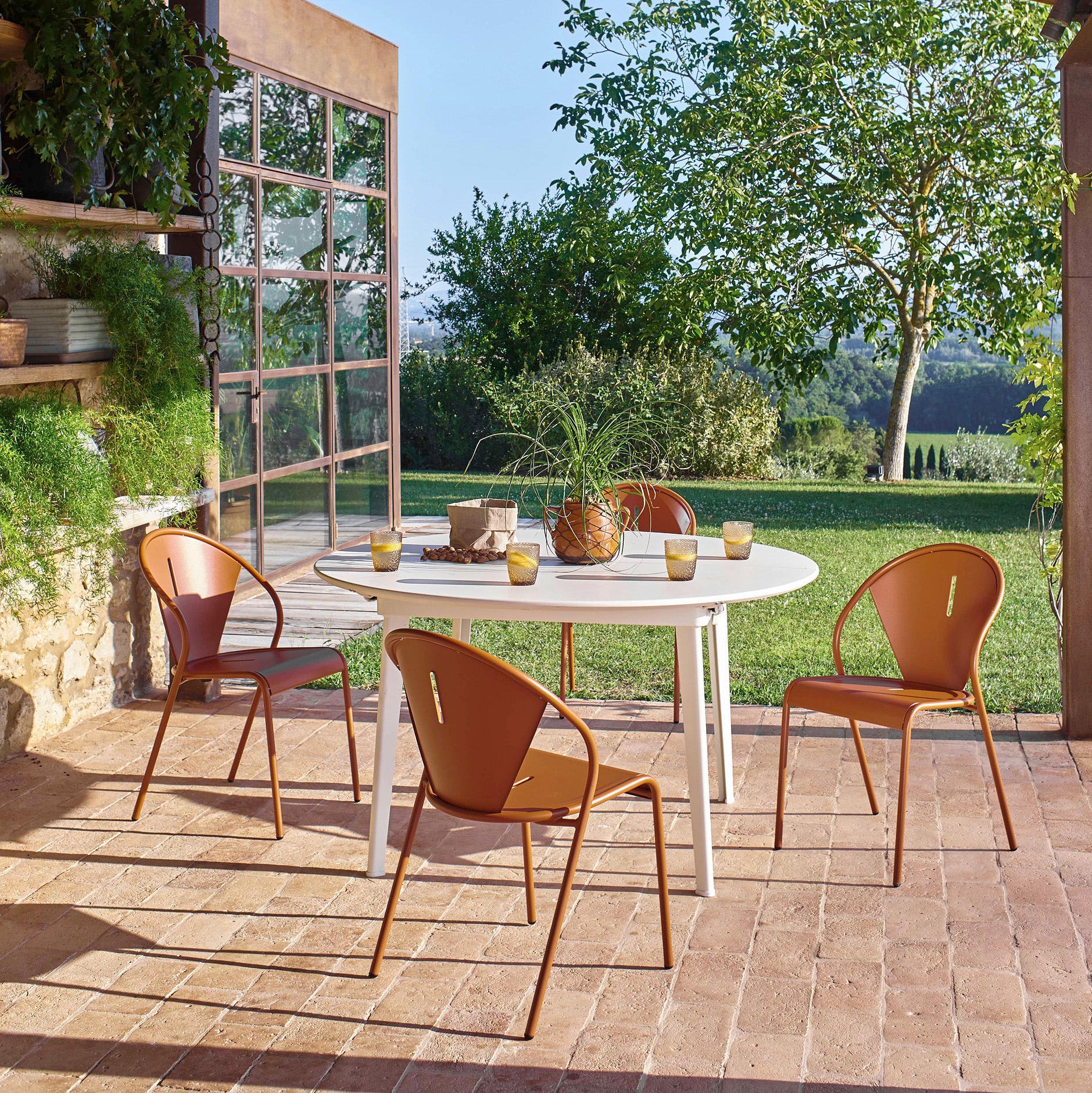 Plus 4 Dining Table (Round)-Emu-moderndesign.io