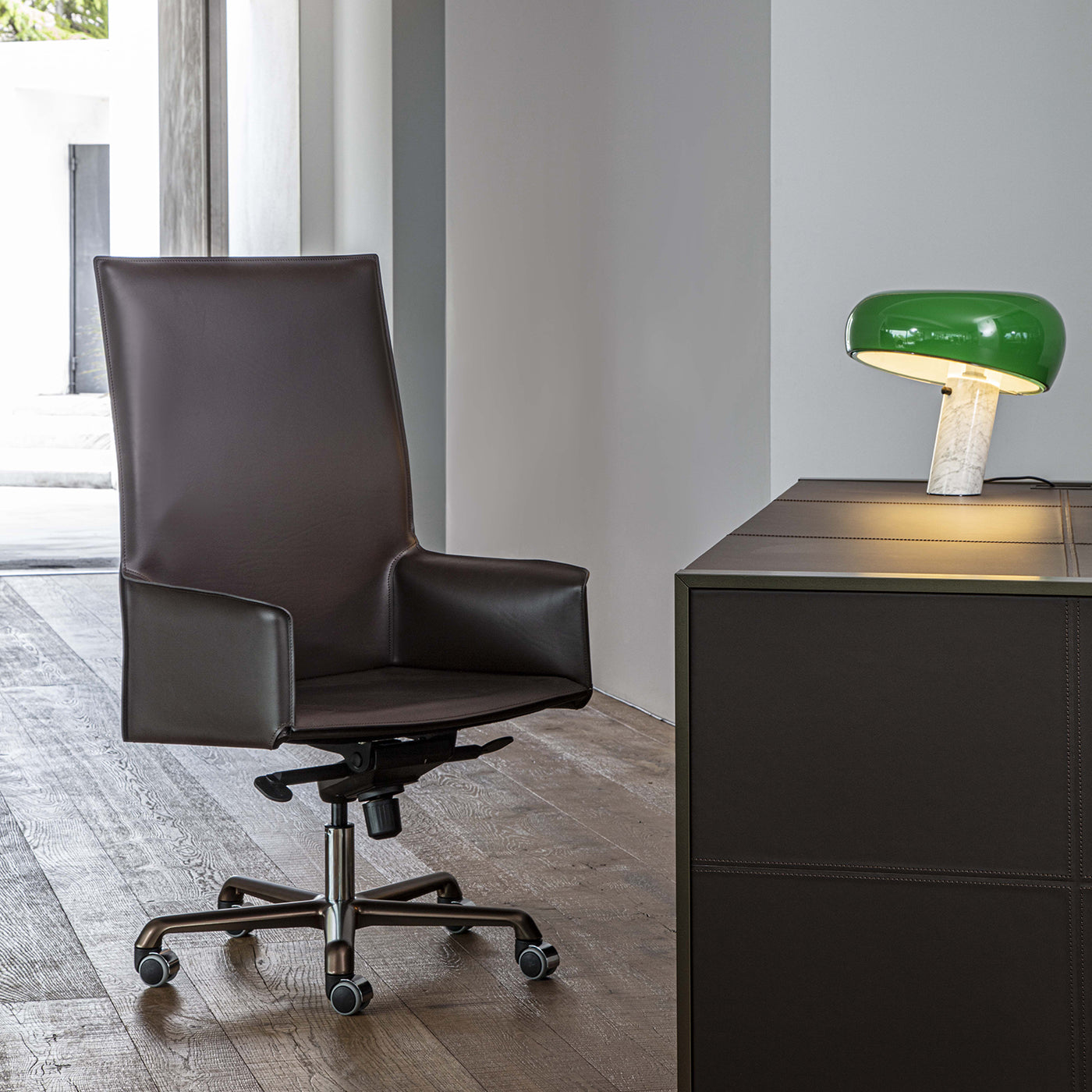 President Office Chair-Enrico Pellizzoni-moderndesign.io