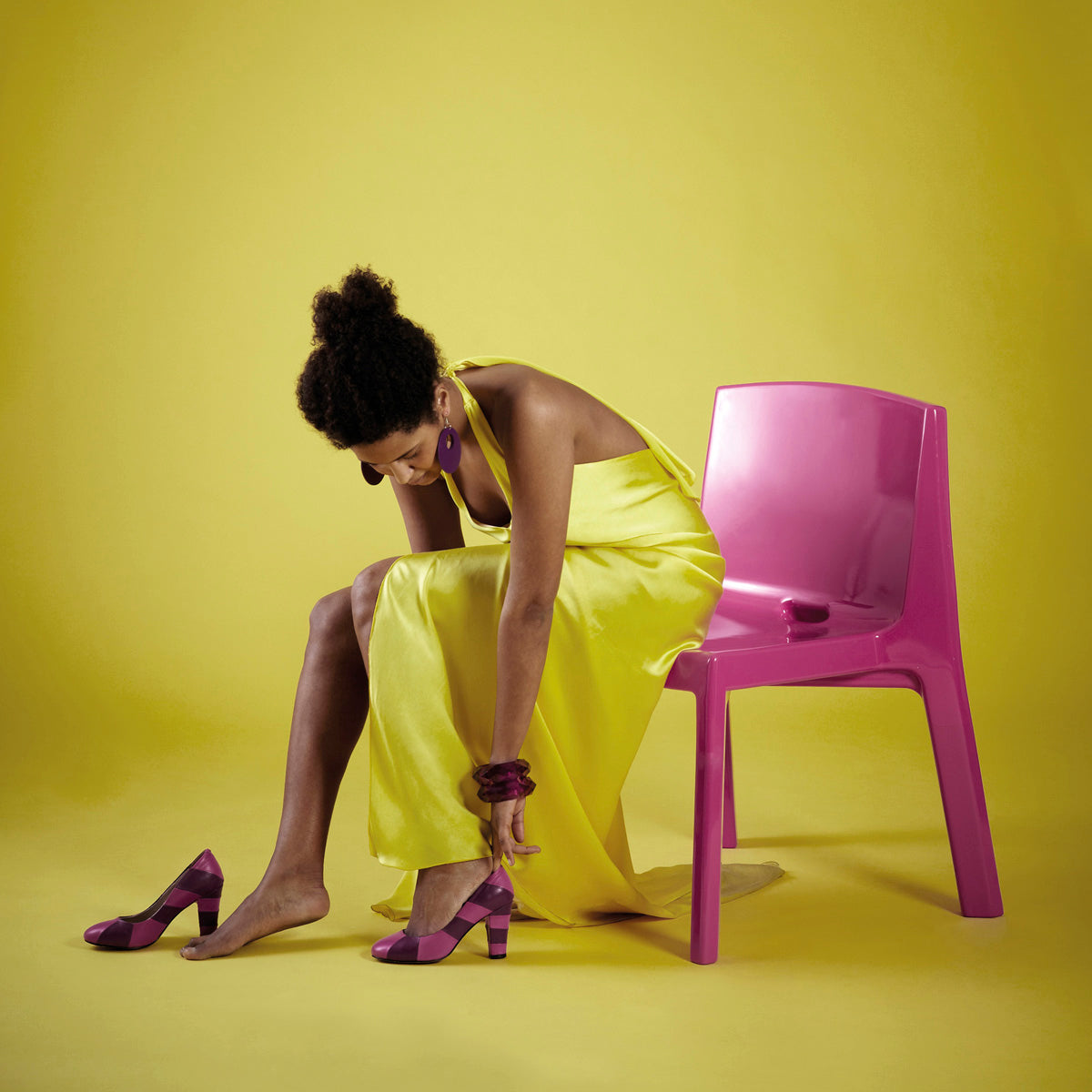 Q4 Dining Chair (without arms)-Slide-moderndesign.io