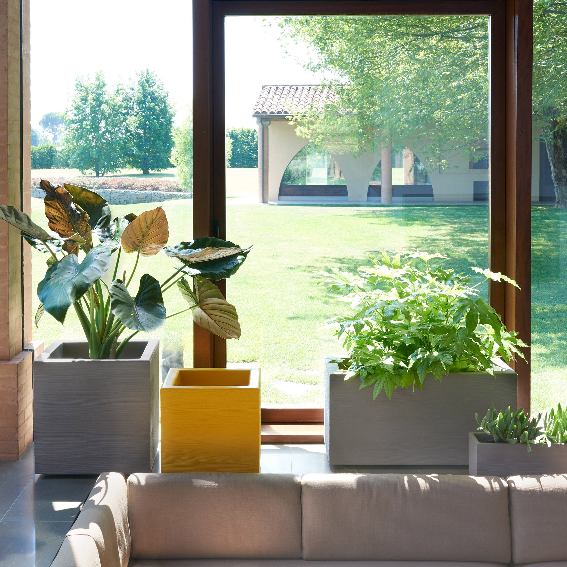 Quadra Vase-Slide-moderndesign.io
