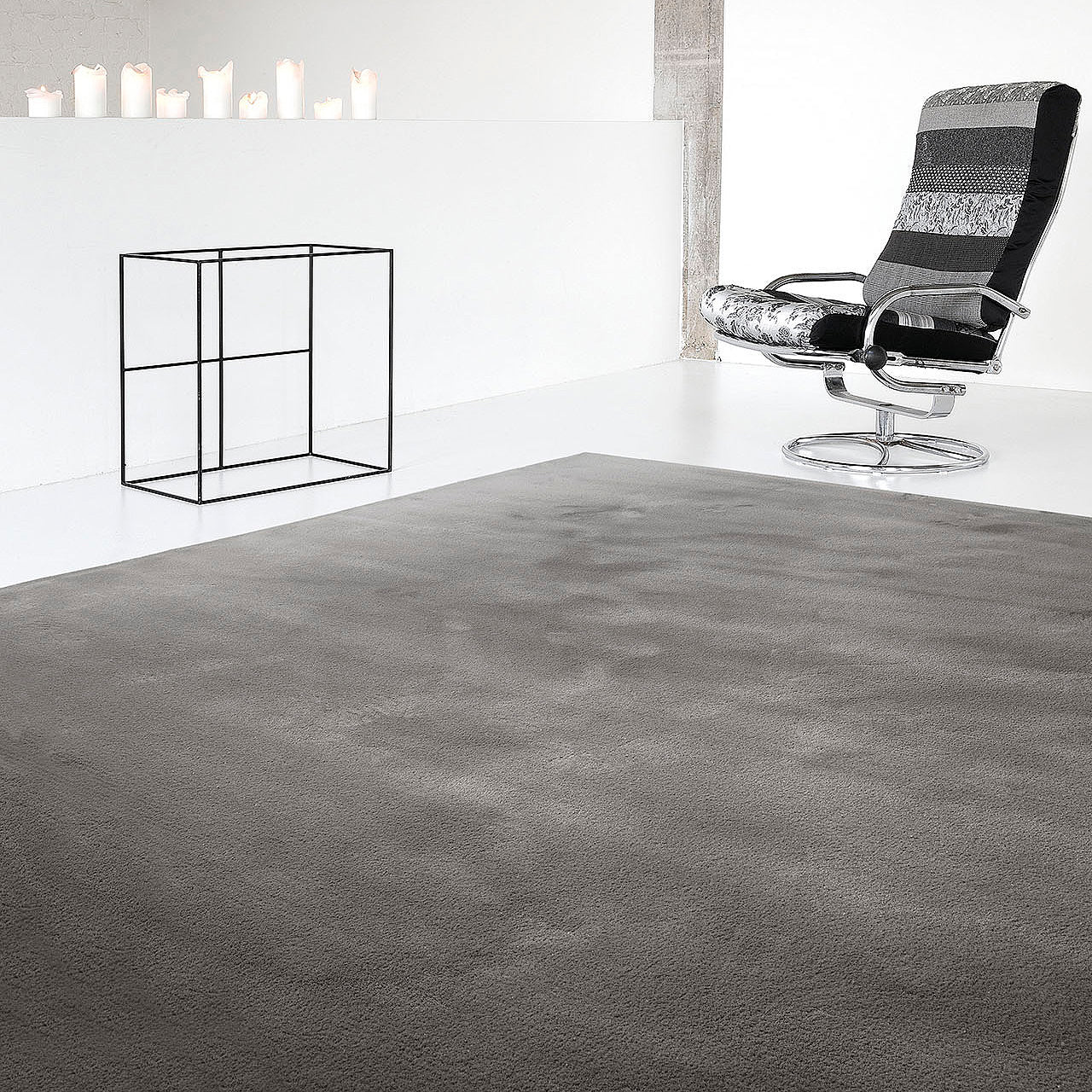 Queensilk Rug-Limited Edition-moderndesign.io