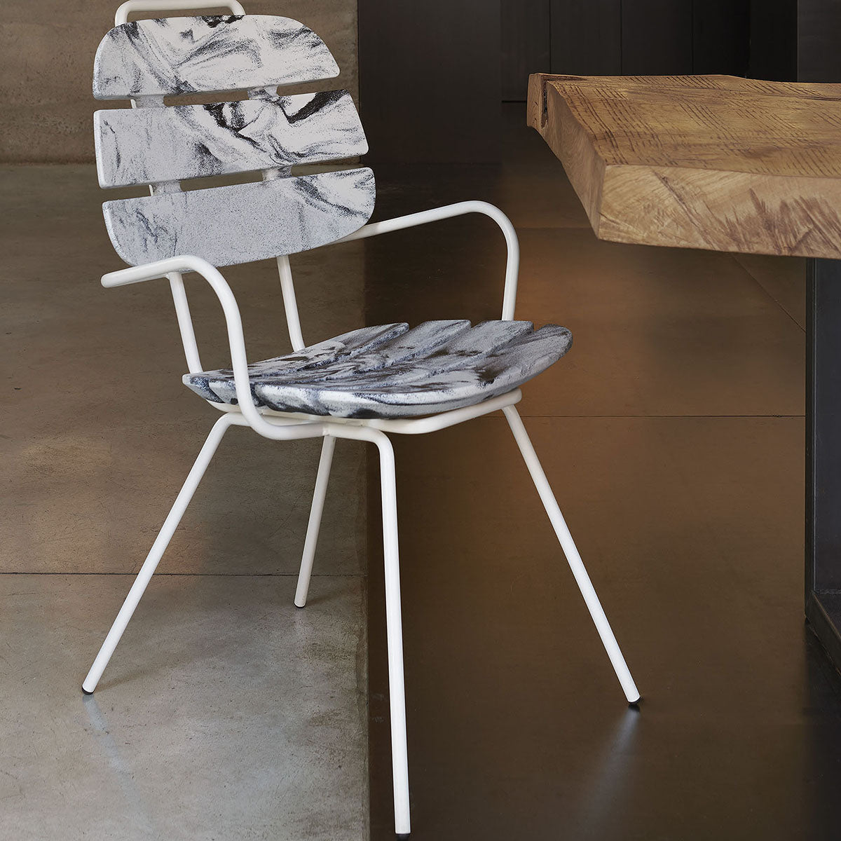 Ribs Dining Chair (with arms)-Slide-moderndesign.io