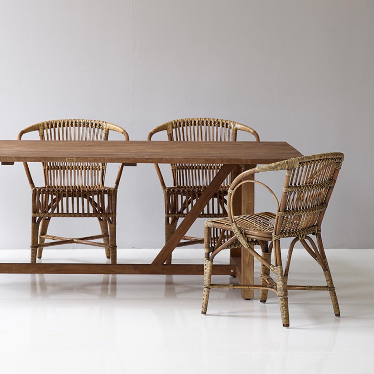 Robert Dining Chair (With Arms) - Indoor-Sika Design-moderndesign.io