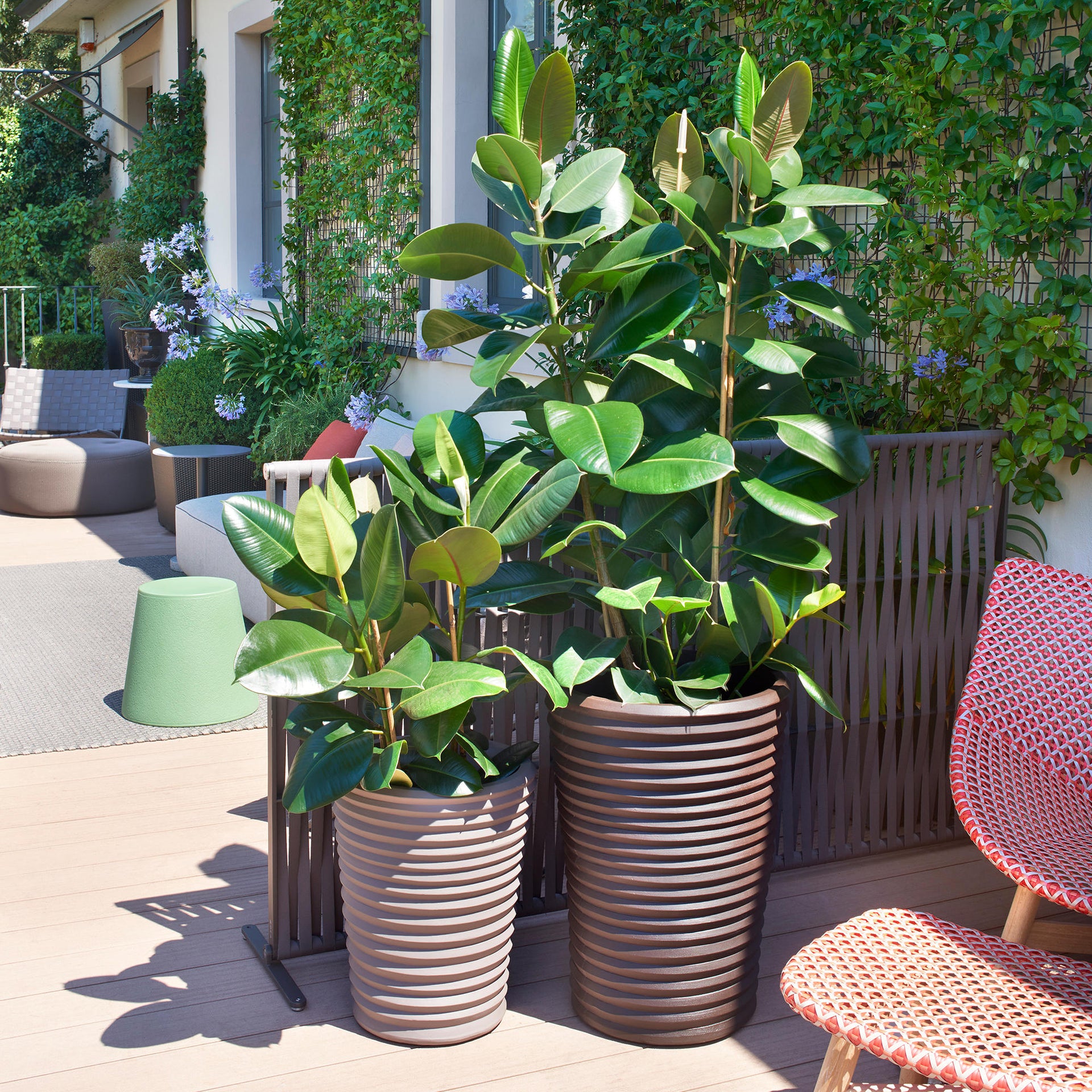 S Pot Vase-Slide-moderndesign.io