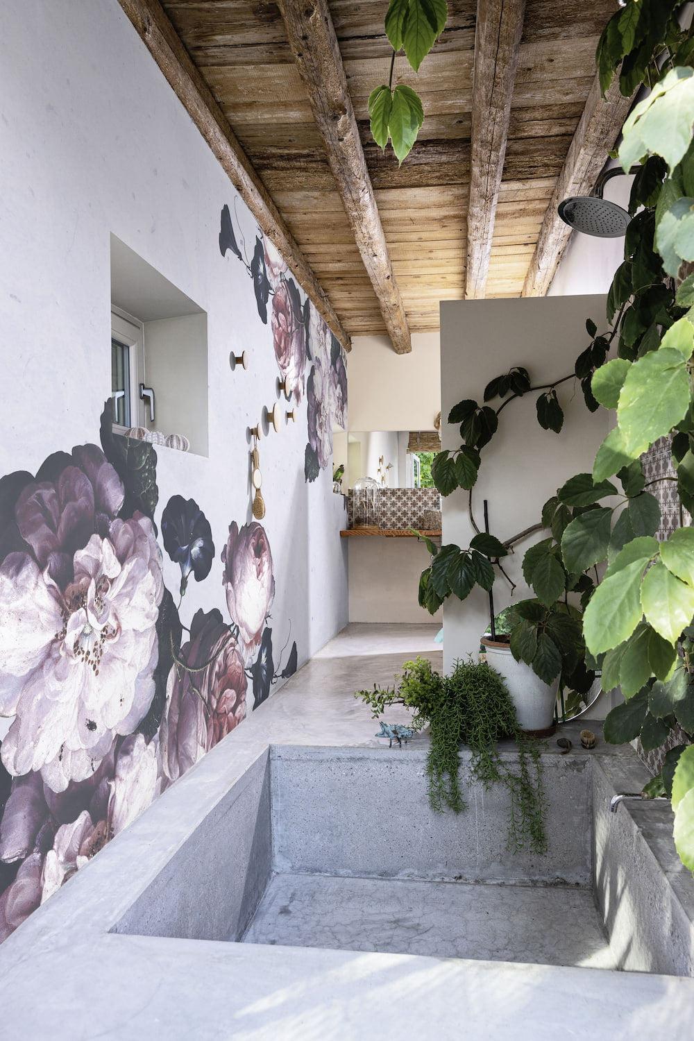 Mirror Flower-Spaghetti-moderndesign.io