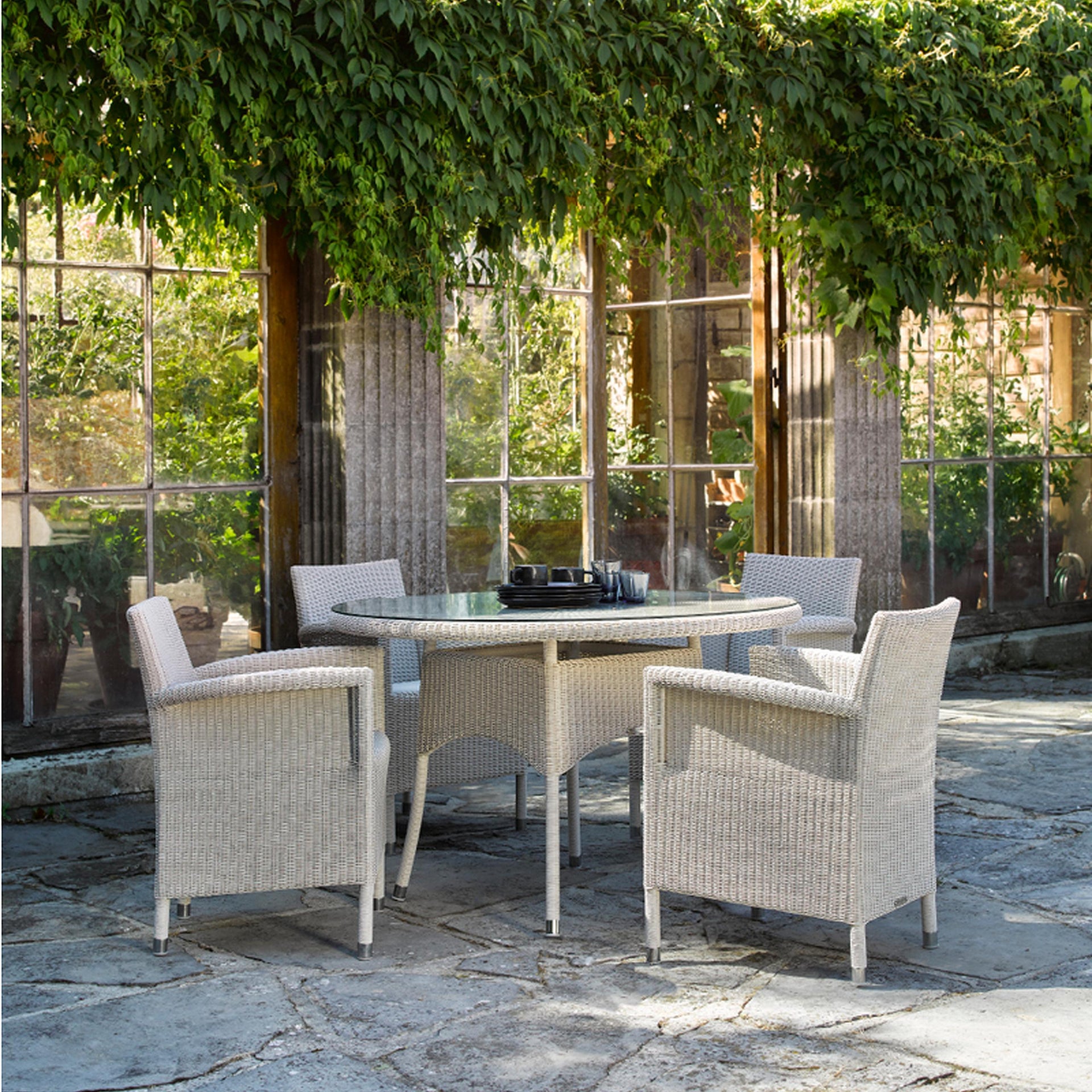 Safi Dining Chair (with arms)-Vincent Sheppard-moderndesign.io