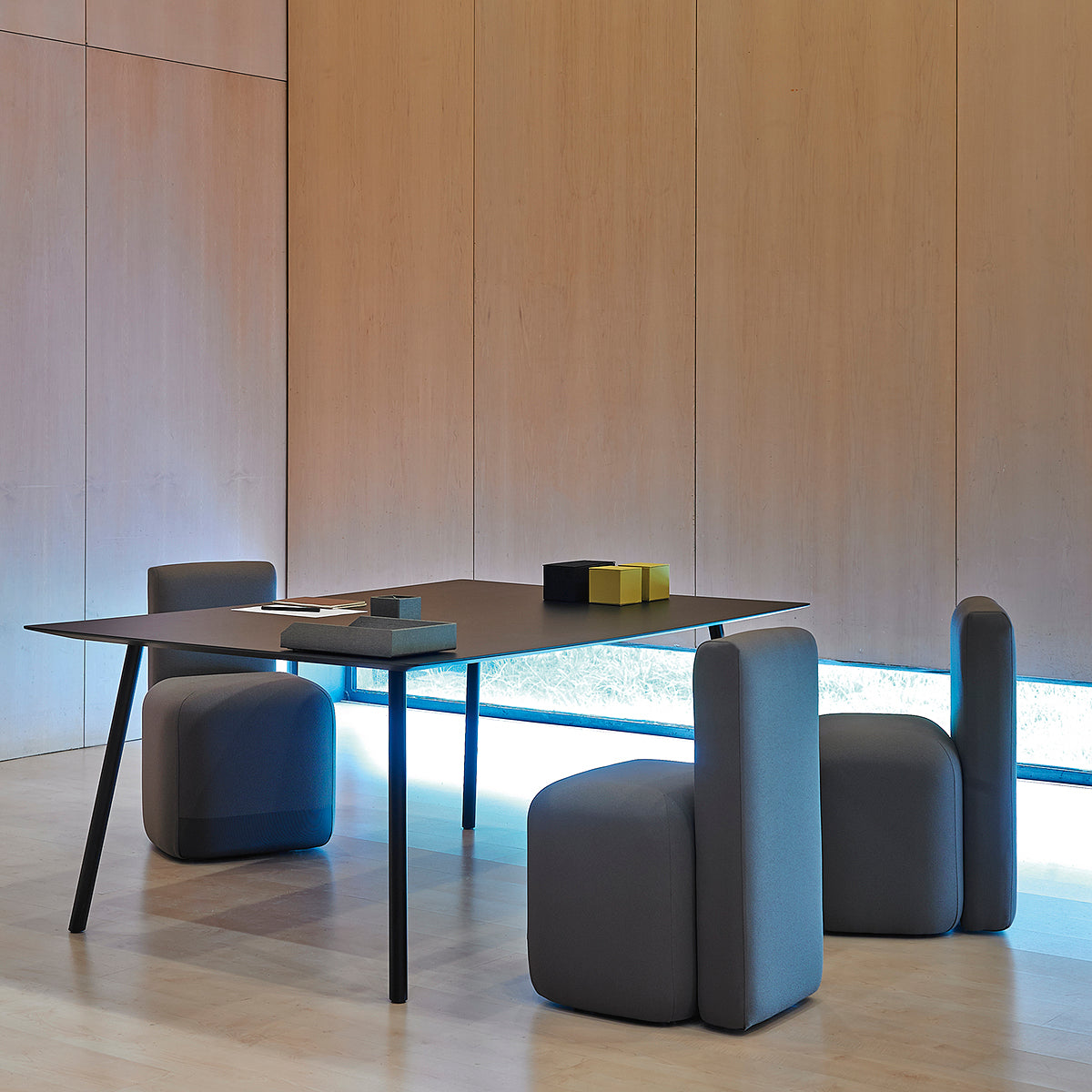 Season Office Chair-Viccarbe-moderndesign.io