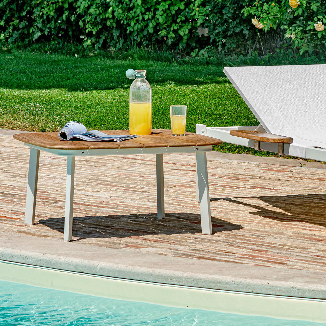 Shine Dining Table (Square)-Emu-moderndesign.io