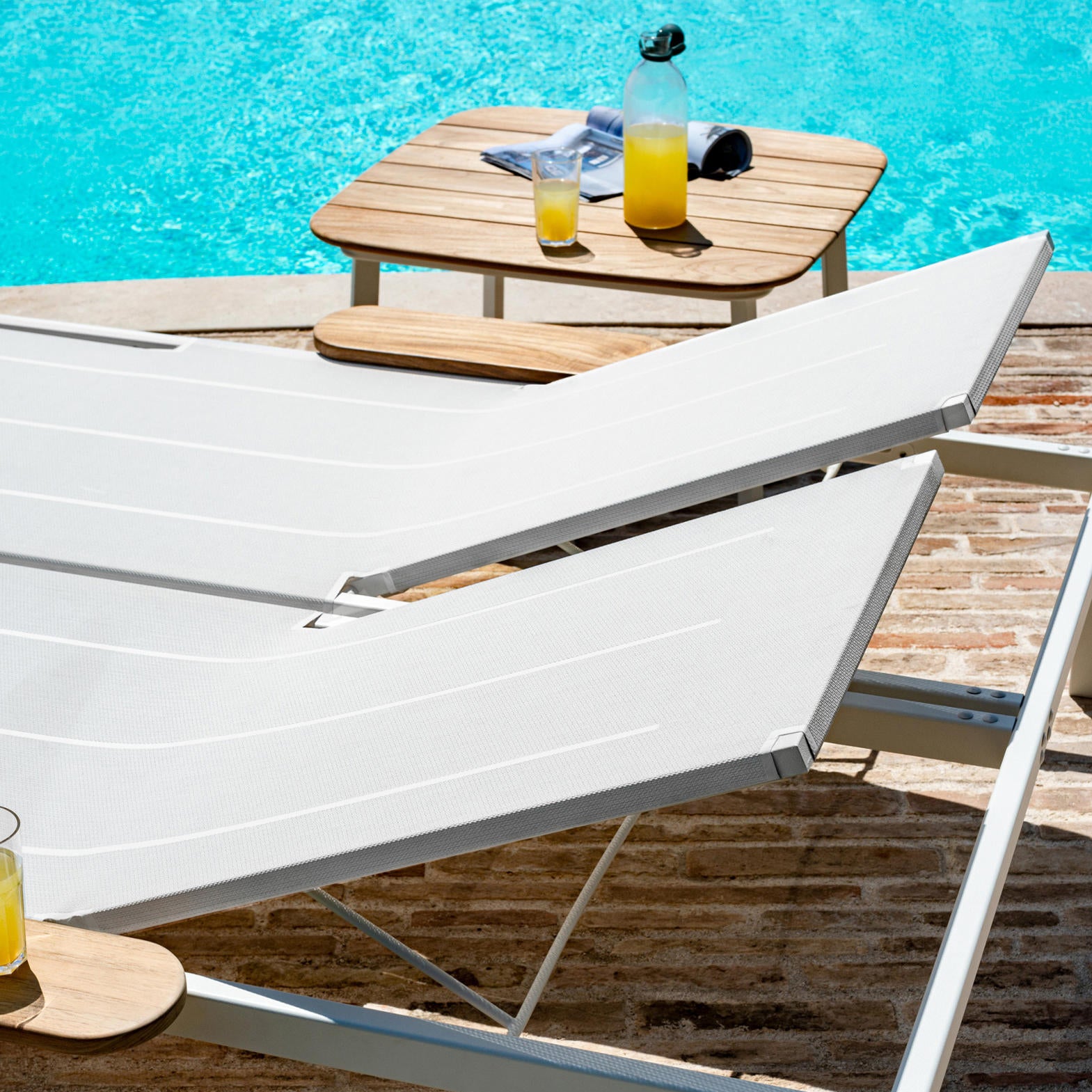 Shine Sunlounger-Emu-moderndesign.io