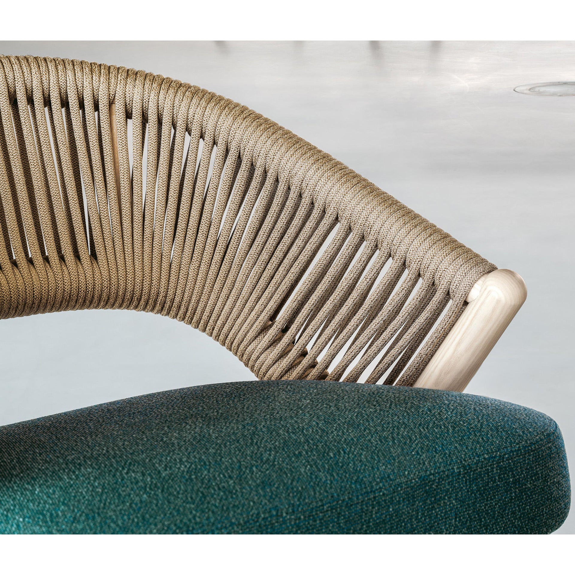 Sisters 04/04C Armchair-Very Wood-moderndesign.io