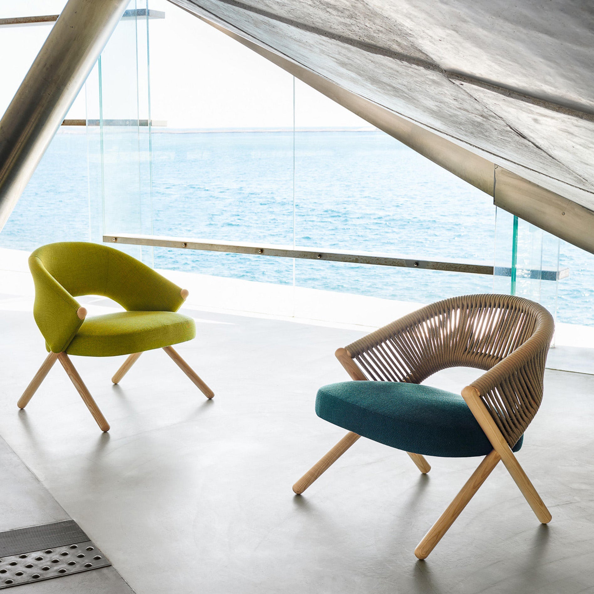 Sisters 04/04C Armchair-Very Wood-moderndesign.io