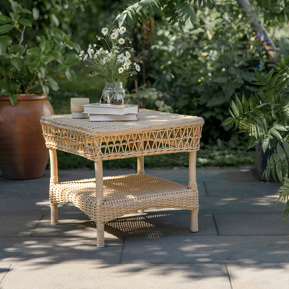 Suzy Table (Side/Night)-Sika Design-moderndesign.io