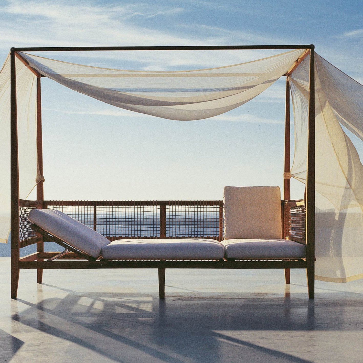 Synthesis Daybed-Unopiu-moderndesign.io
