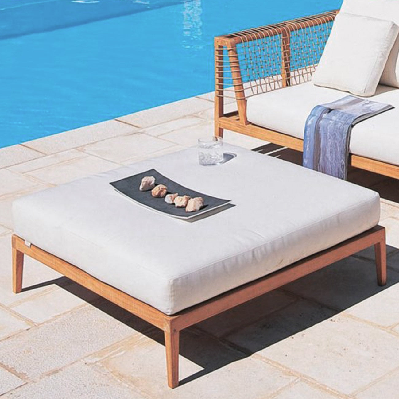 Synthesis Soft Ottoman-Unopiu-moderndesign.io