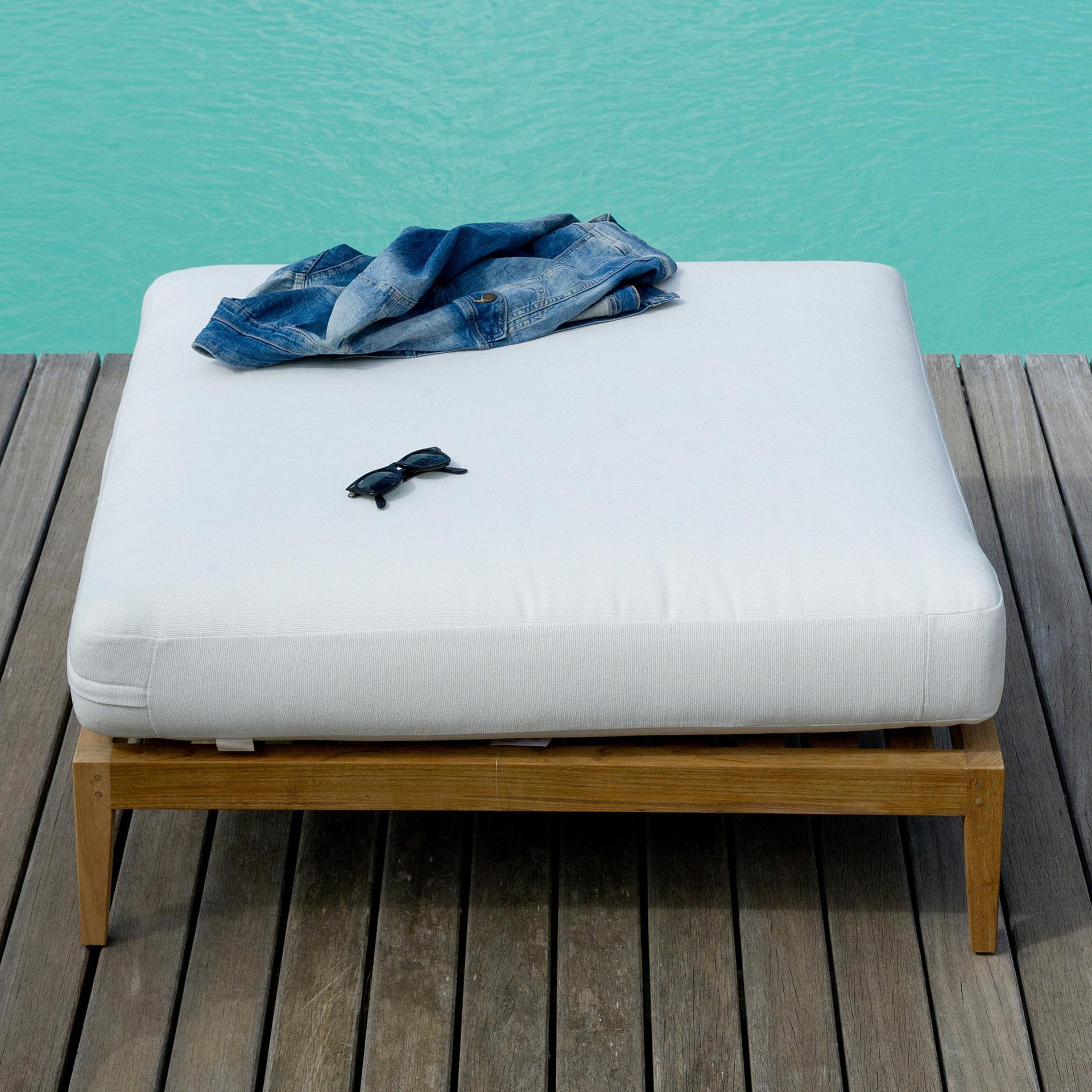 Synthesis Soft Ottoman-Unopiu-moderndesign.io