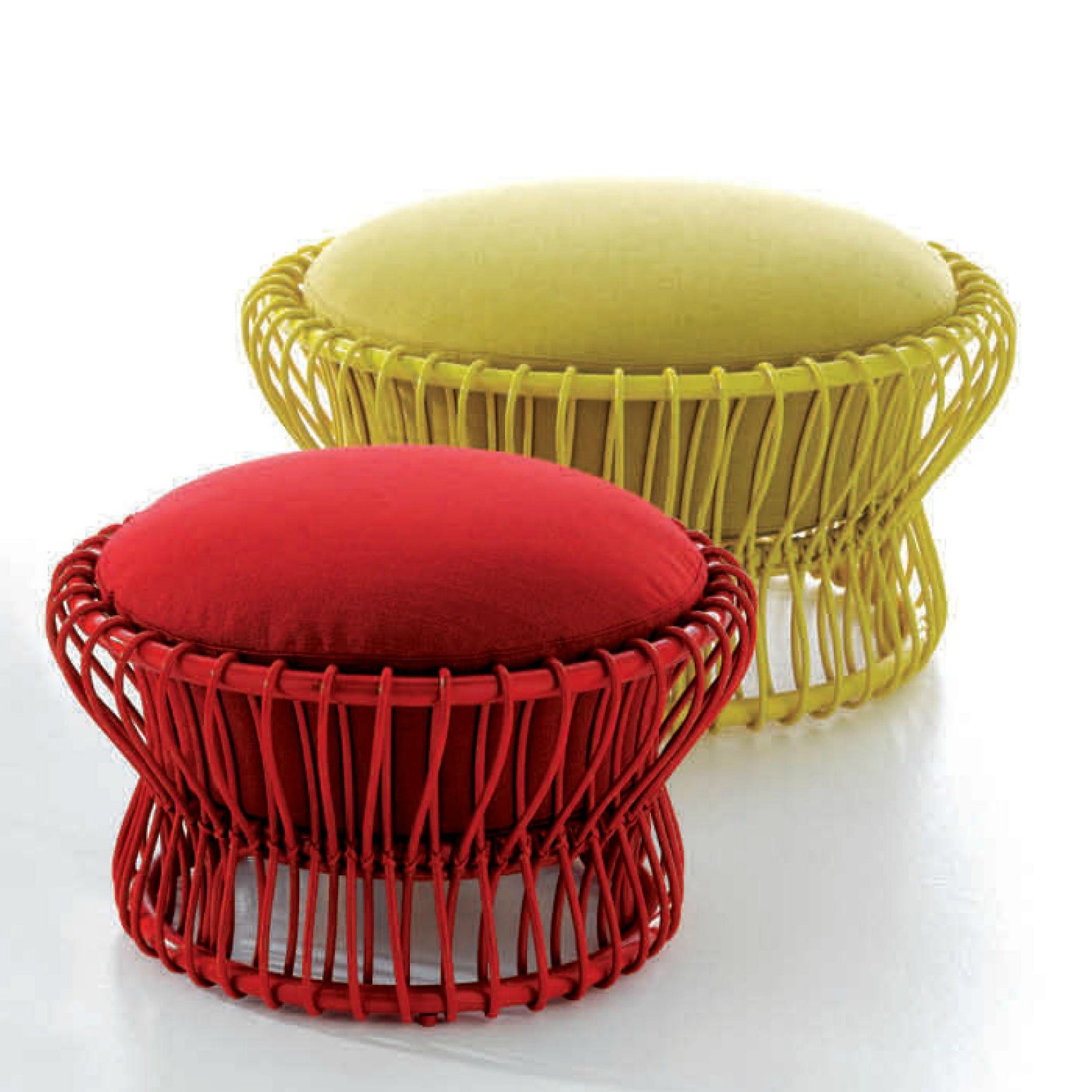 Taiko Soft Ottoman-Bonacina 1889-moderndesign.io