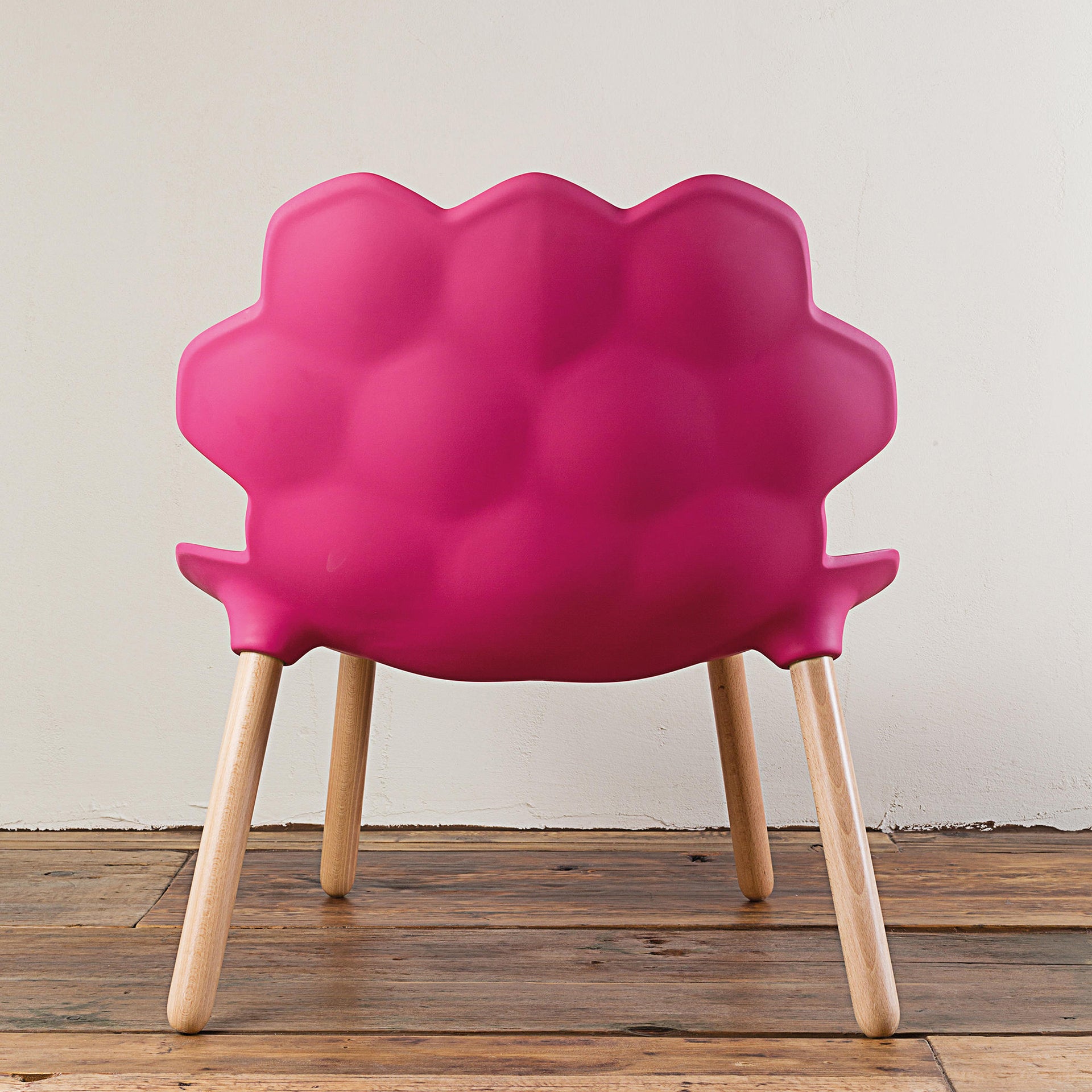 Tarta Lounge Chair-Slide-moderndesign.io