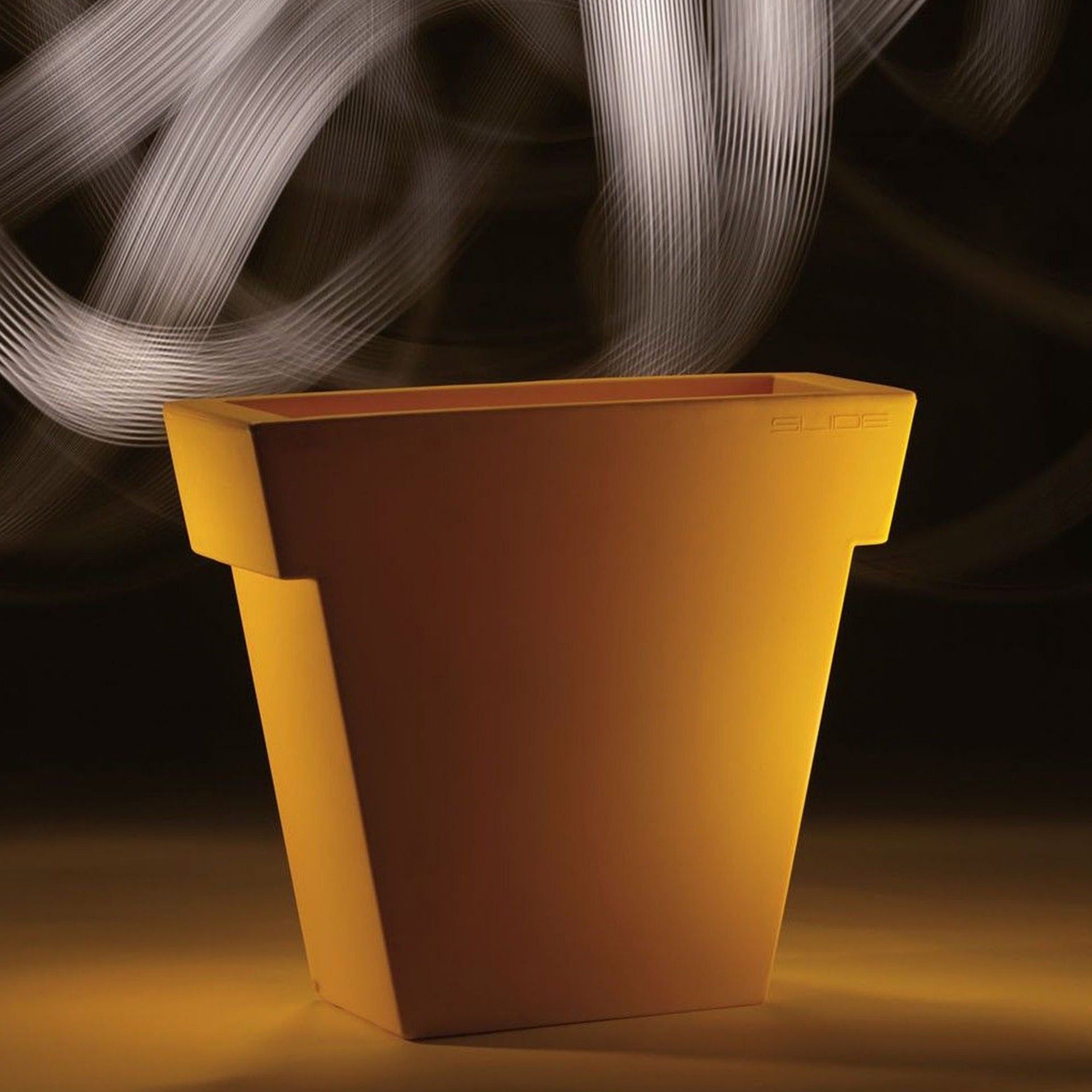 The Vase (Accessories)-Slide-moderndesign.io