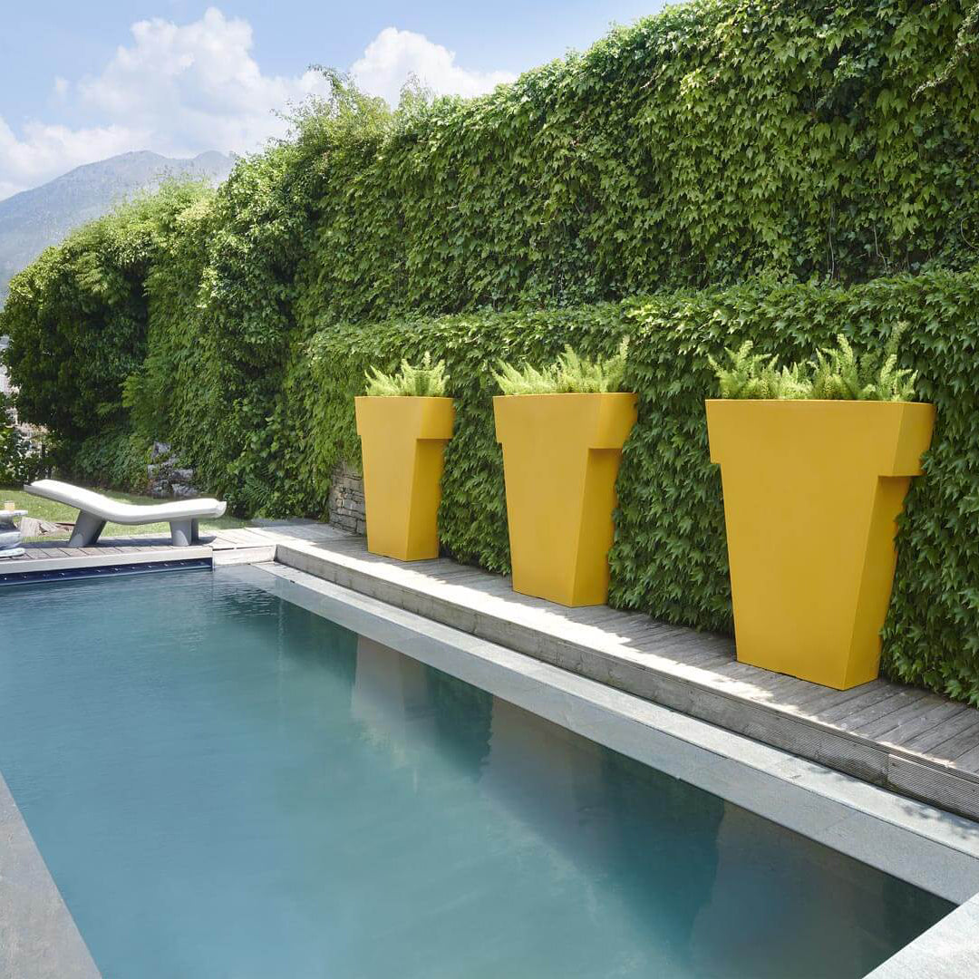 The Vase (Accessories)-Slide-moderndesign.io