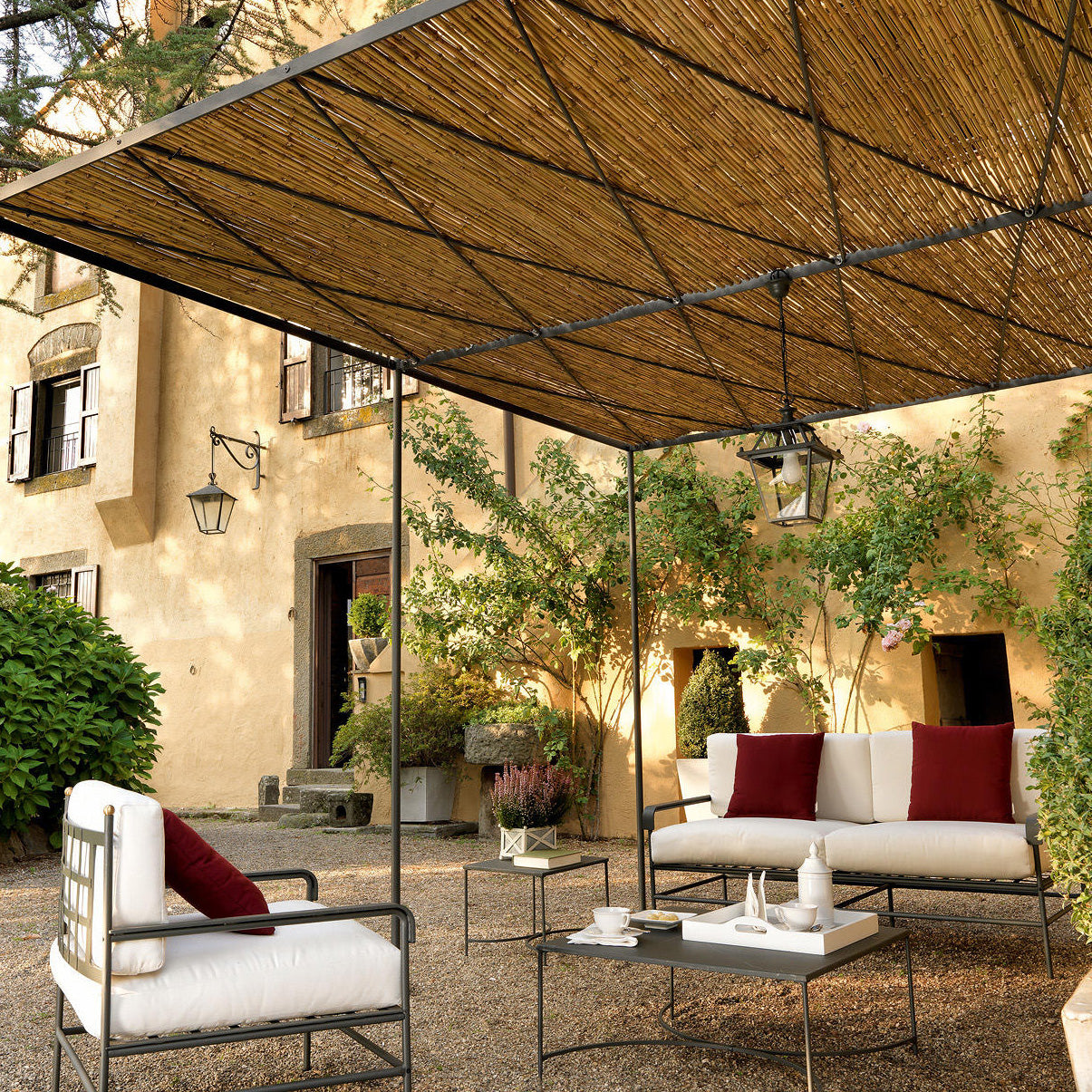 Toscana Armchair-Unopiu-moderndesign.io