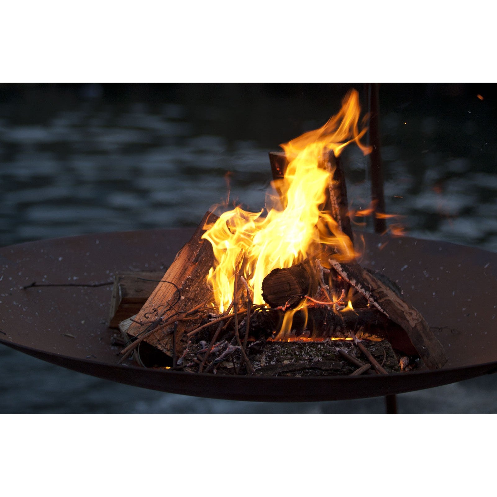 Tripee Fire Pit-AK 47-moderndesign.io