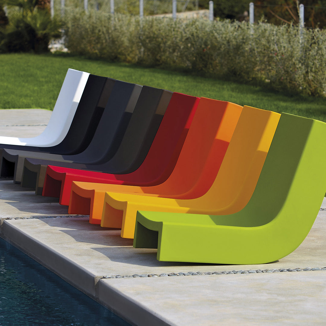 Twist Sunlounger-Slide-moderndesign.io