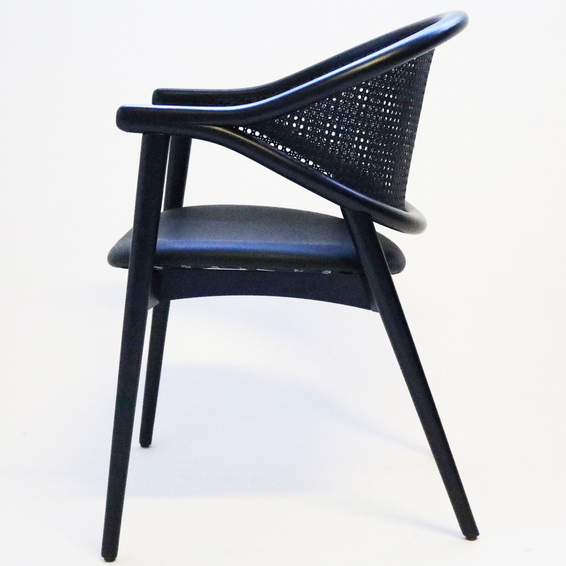 Umami Dining Chair (with arms)-Accento-moderndesign.io