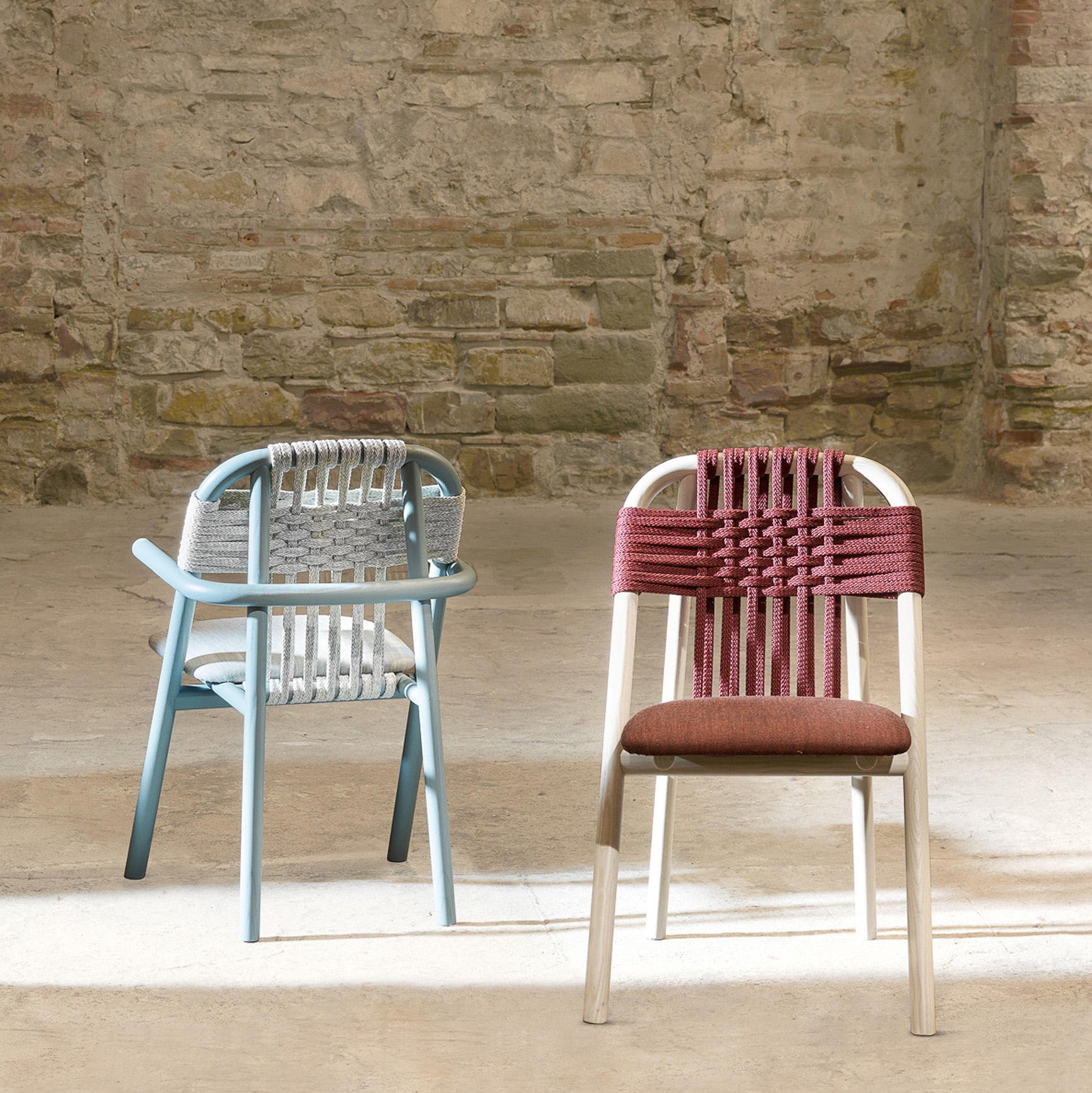 Unam 02C Dining Chair (with arms)-Very Wood-moderndesign.io