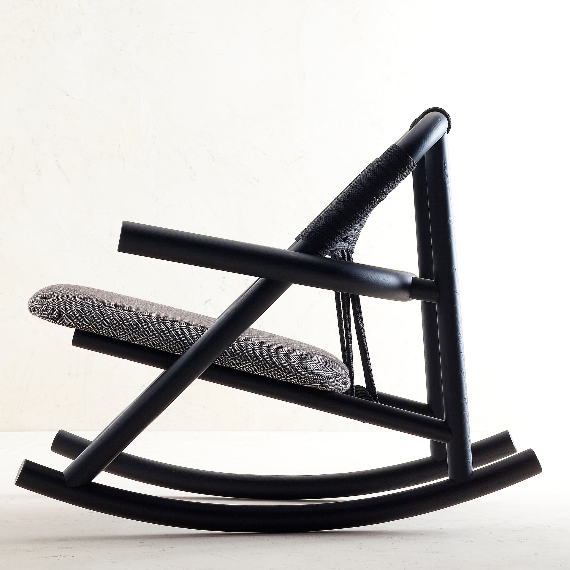 Unam 19C Rocking Chair-Very Wood-moderndesign.io