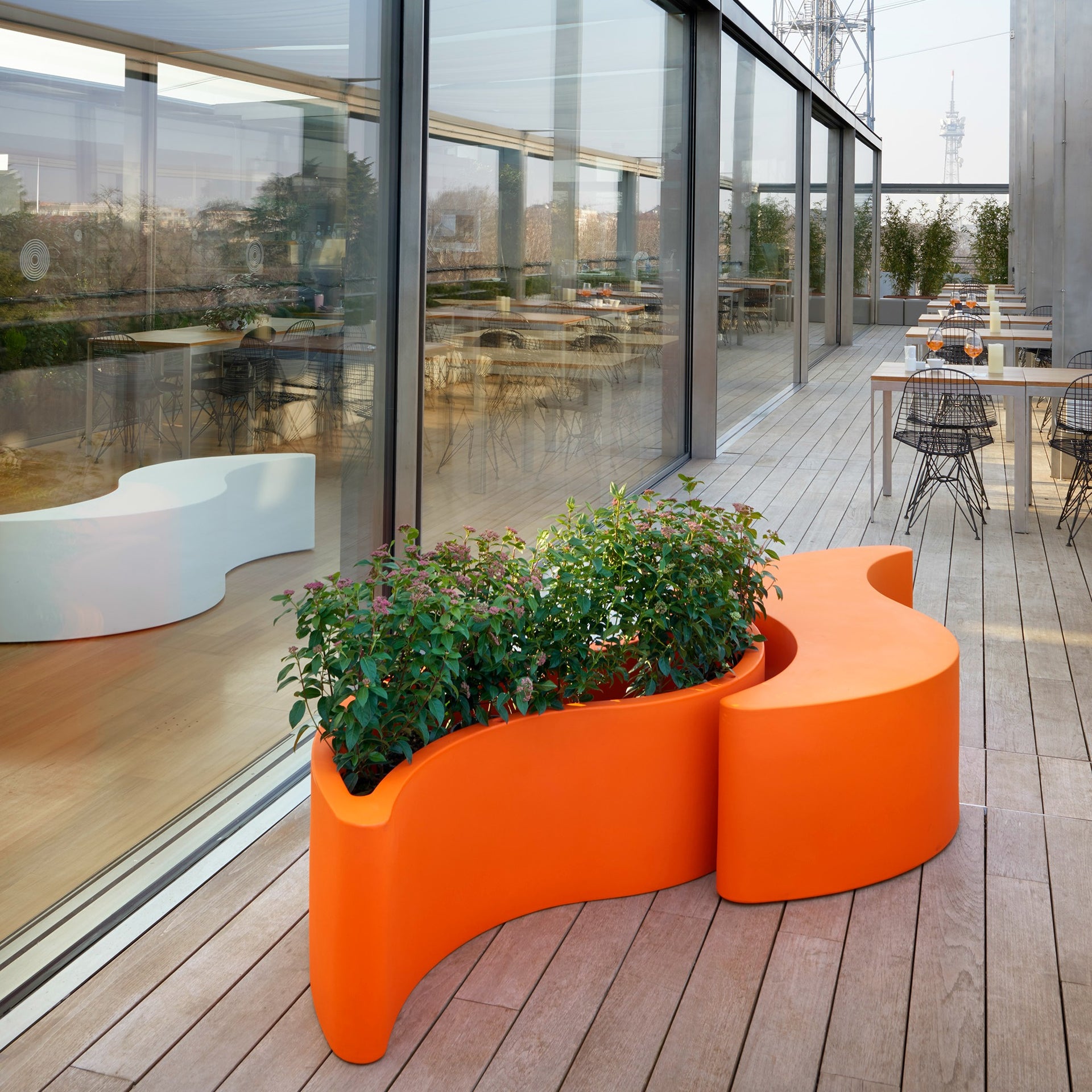 Wave Vase-Slide-moderndesign.io