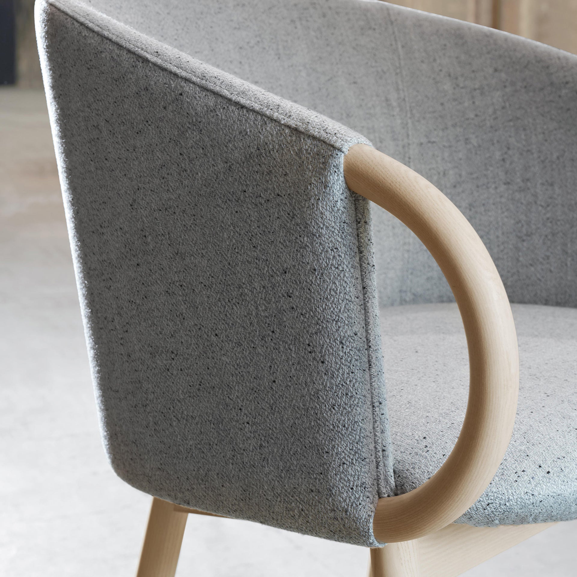 Zant 03 Dining Chair (With Arms)-Very Wood-moderndesign.io