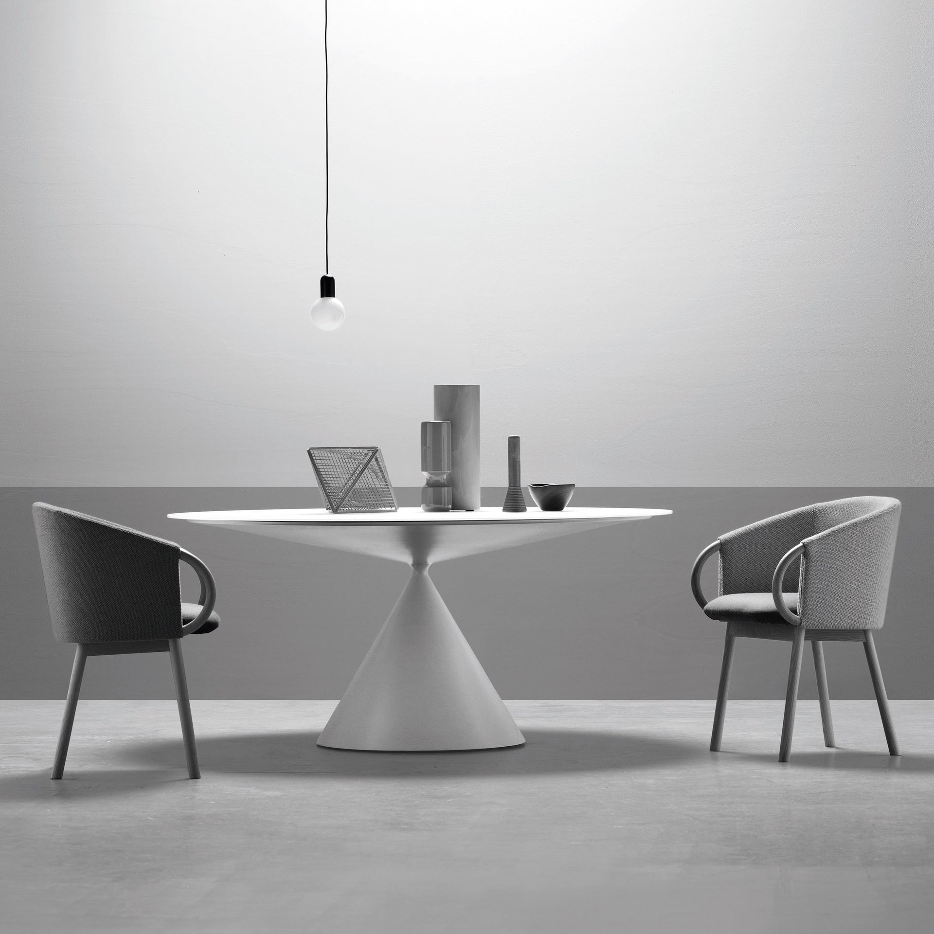 Zant 03 Dining Chair (With Arms)-Very Wood-moderndesign.io